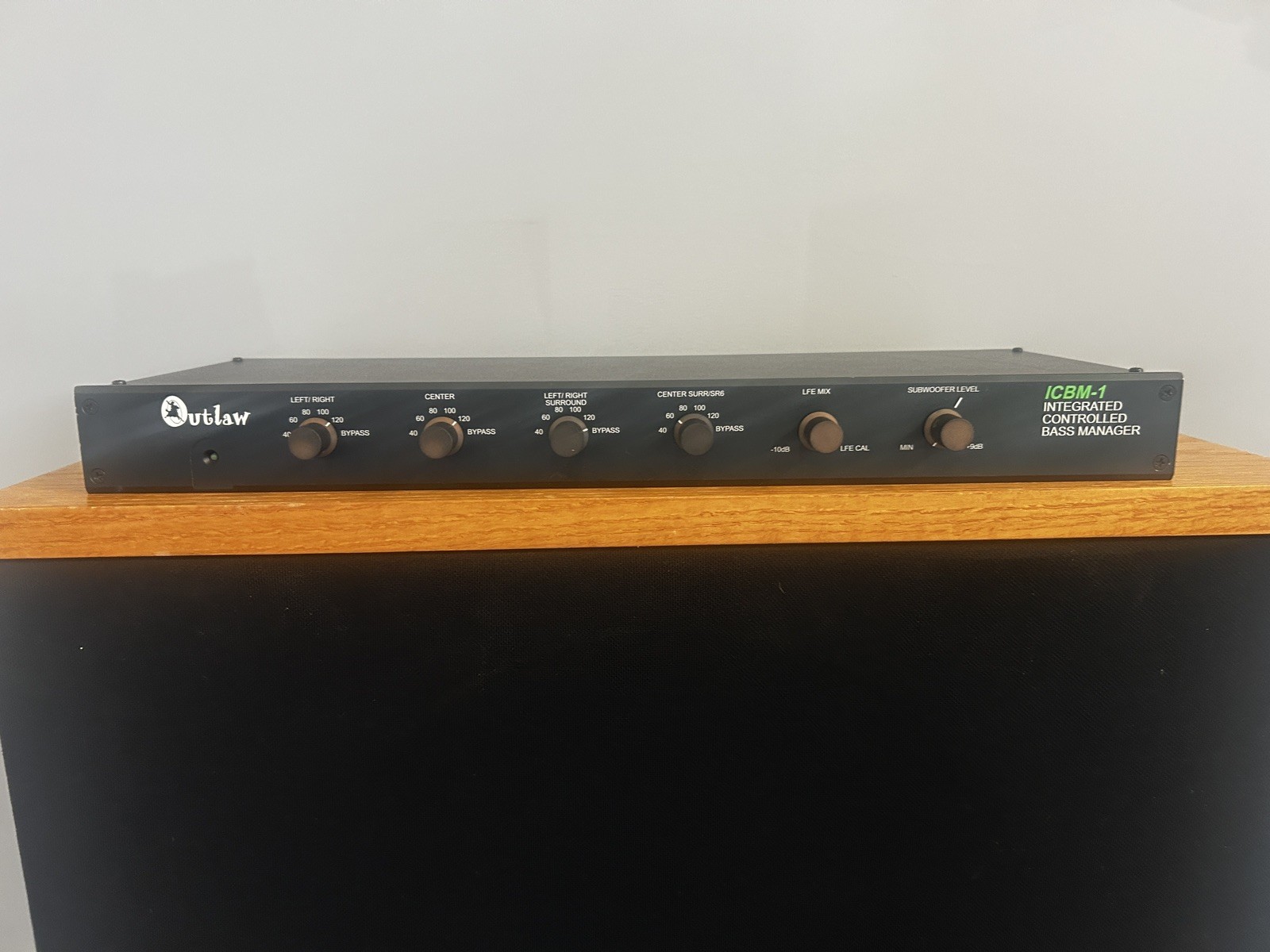 Outlaw ICBM-1 Integrated Controlled Bass Manager 6 Channel Crossover System