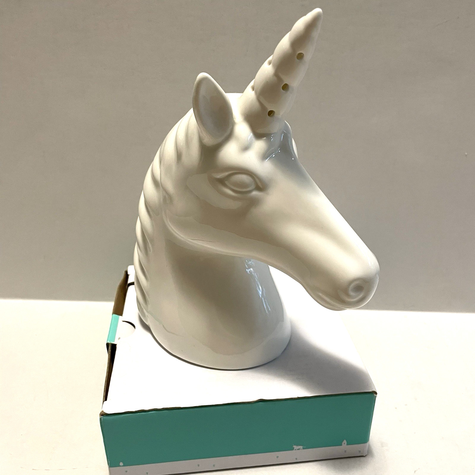 UNICORN Ceramic Nightlight Pillowfort Lamp Figurine New Target White Plug In