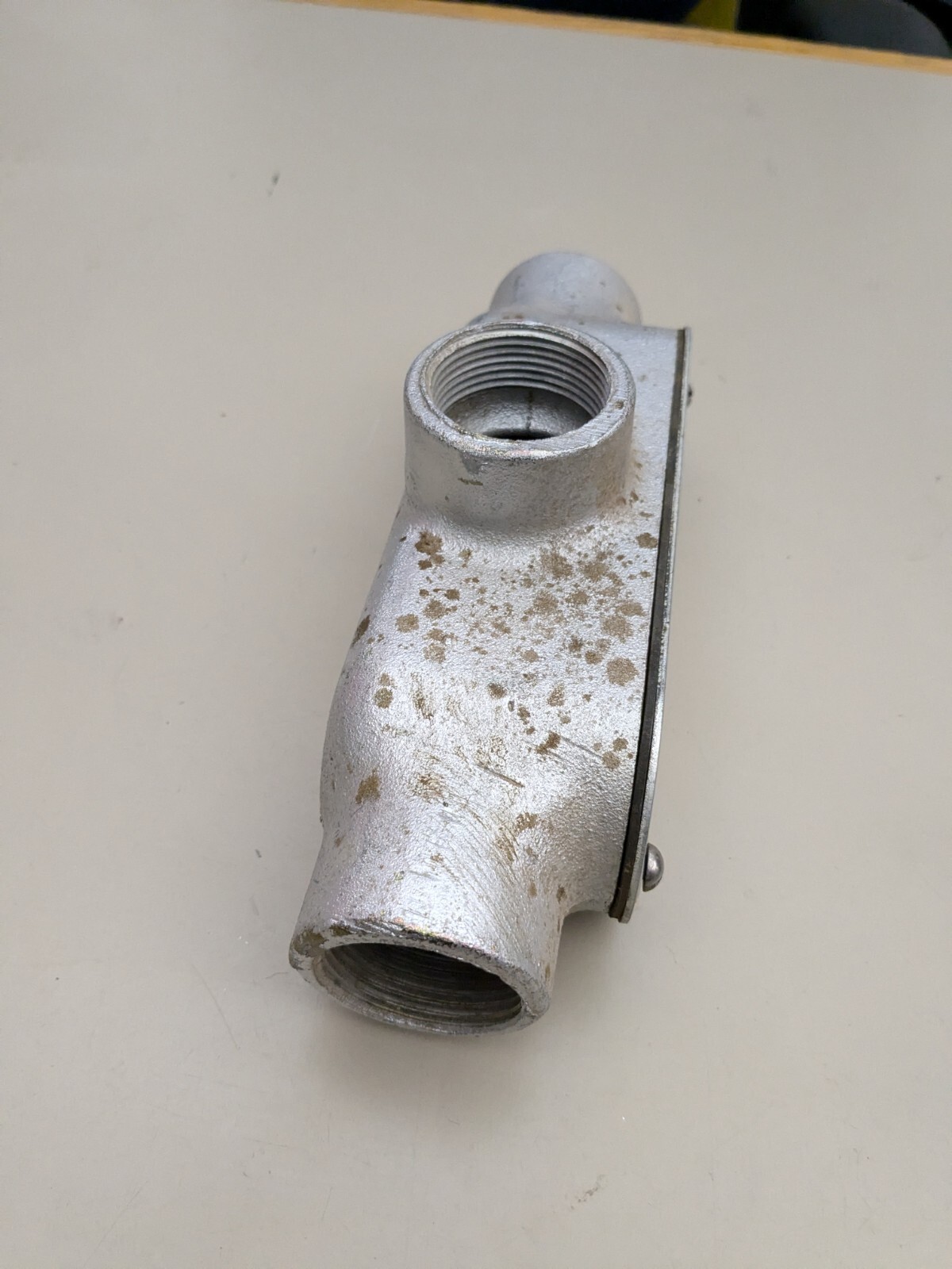 APPLETON 1.25" MALL IRON FORM 35 UNILETS CONDUIT T125-M NOS 1-1/4" Tee LB Cover