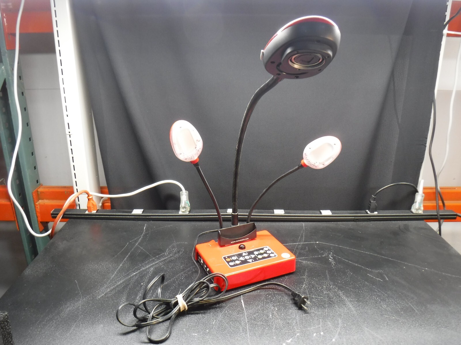 Lumens Model: DC265 AC Input: 100-240 Vac 50-60Hz 0.4A Lamps/Camera