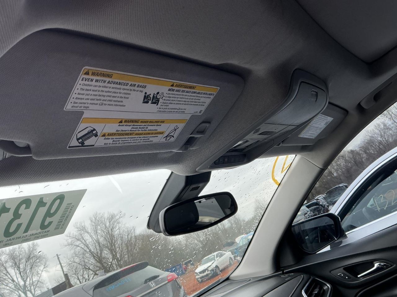EQUINOX 2019 Glove Box 4935673