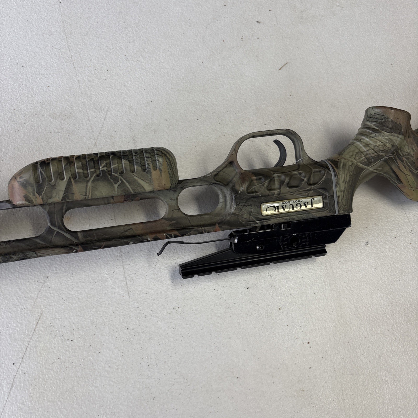 Jaguar PL Crossbow Without Limbs - Woods Leaf Camo
