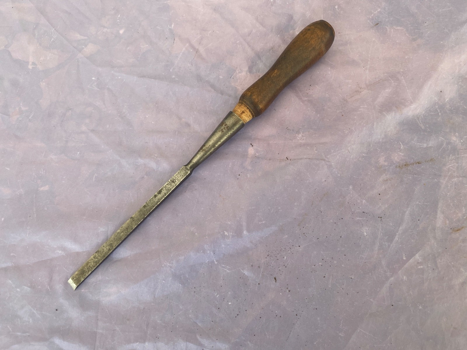 VINTAGE T H WITHERBY 3/8" WIDE SOCKET CHISEL SHARP AND SQUARE MADE IN USA V GOOD