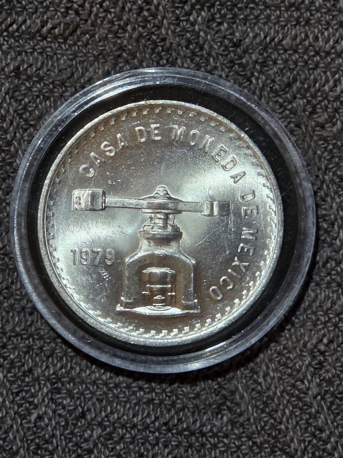 1979 Mexico Balance Scale Onza  .925 1 oz Silver Coin