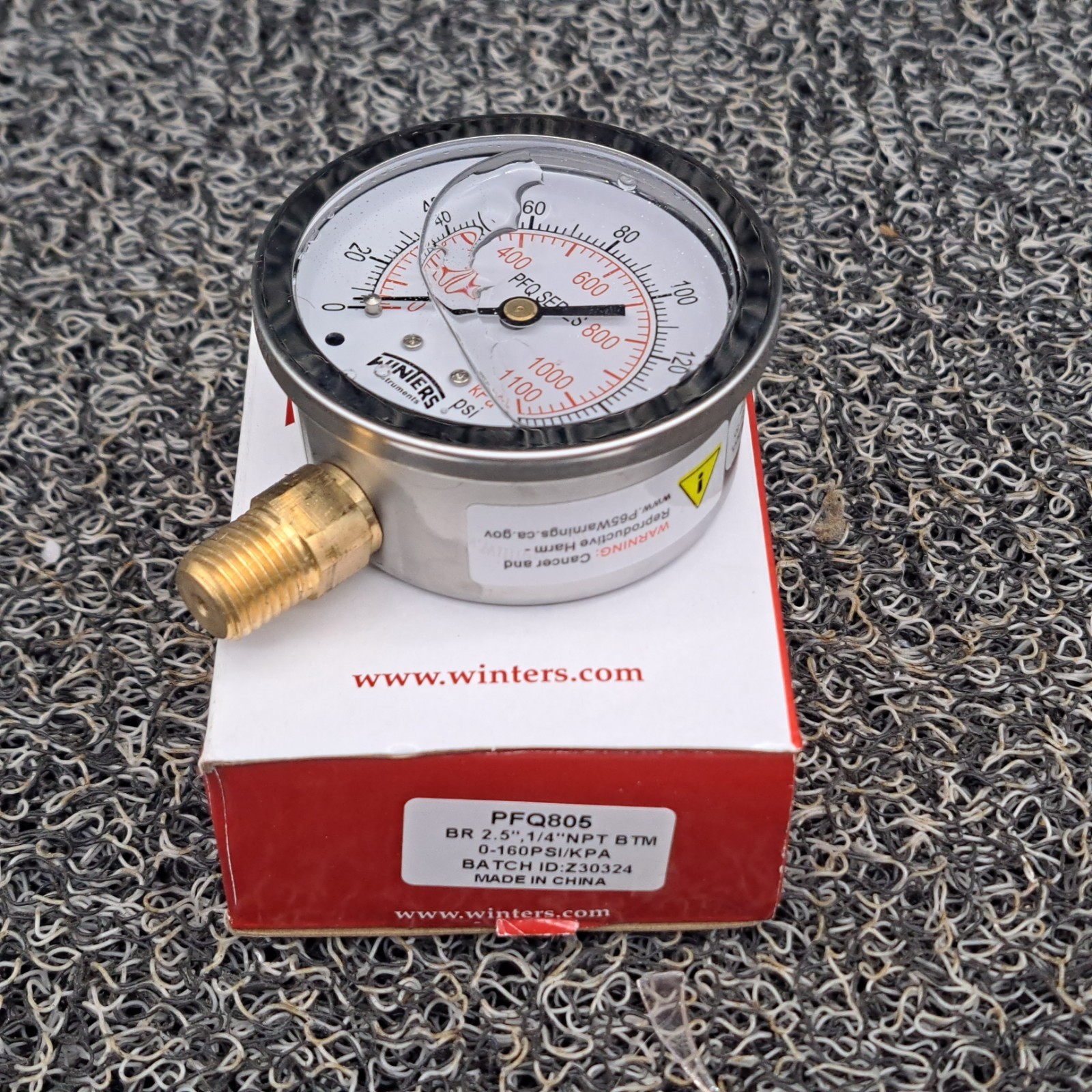 Winters PFQ805. BR 2.5" Face, 1/4" NPT BTM. 0-160 PSI/KPA, Glycerin Filled