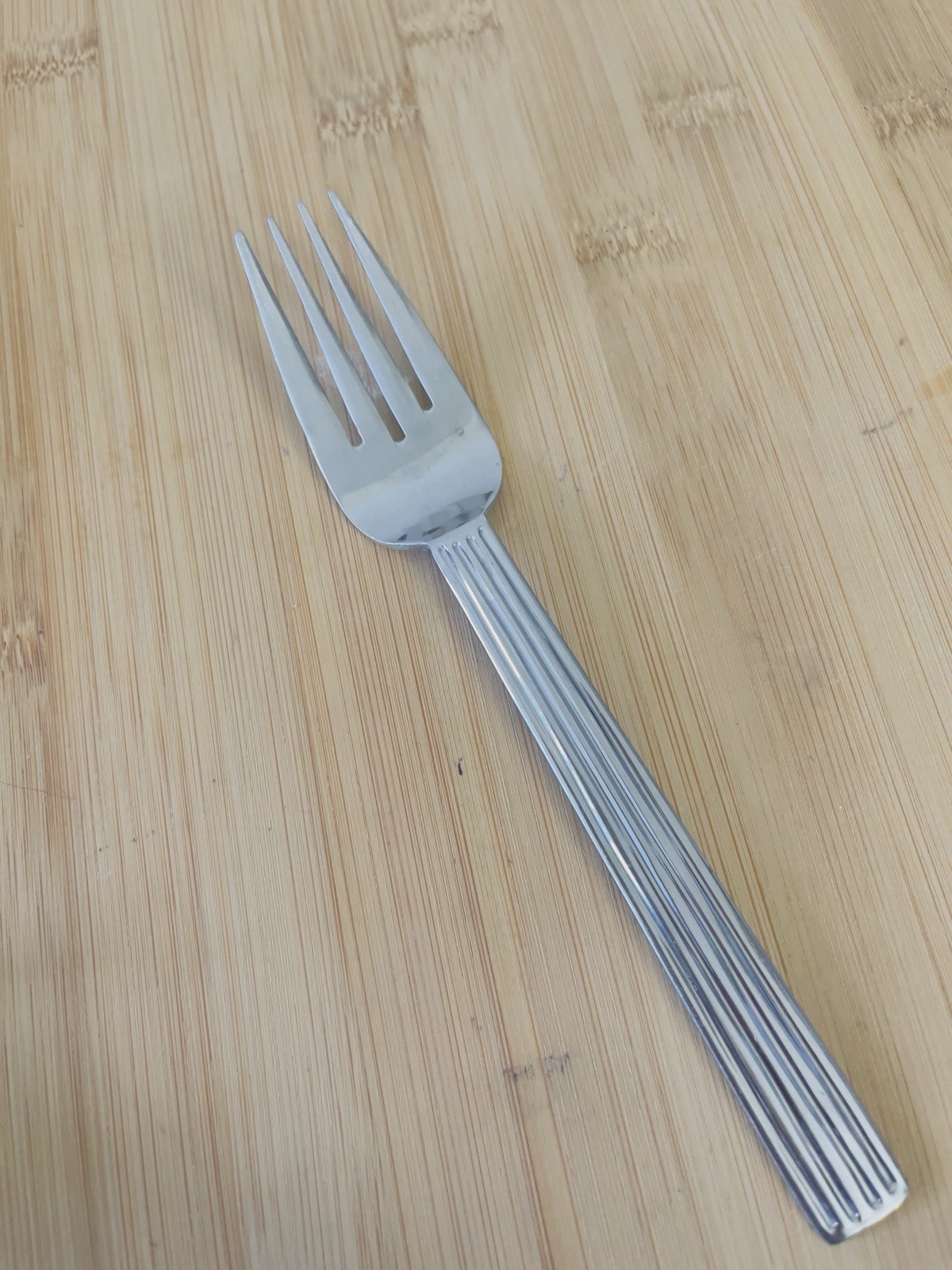 Pfaltzgraff 18/0 Stainless Glossy Ridges INDY Salad Fork 7 " Rare!