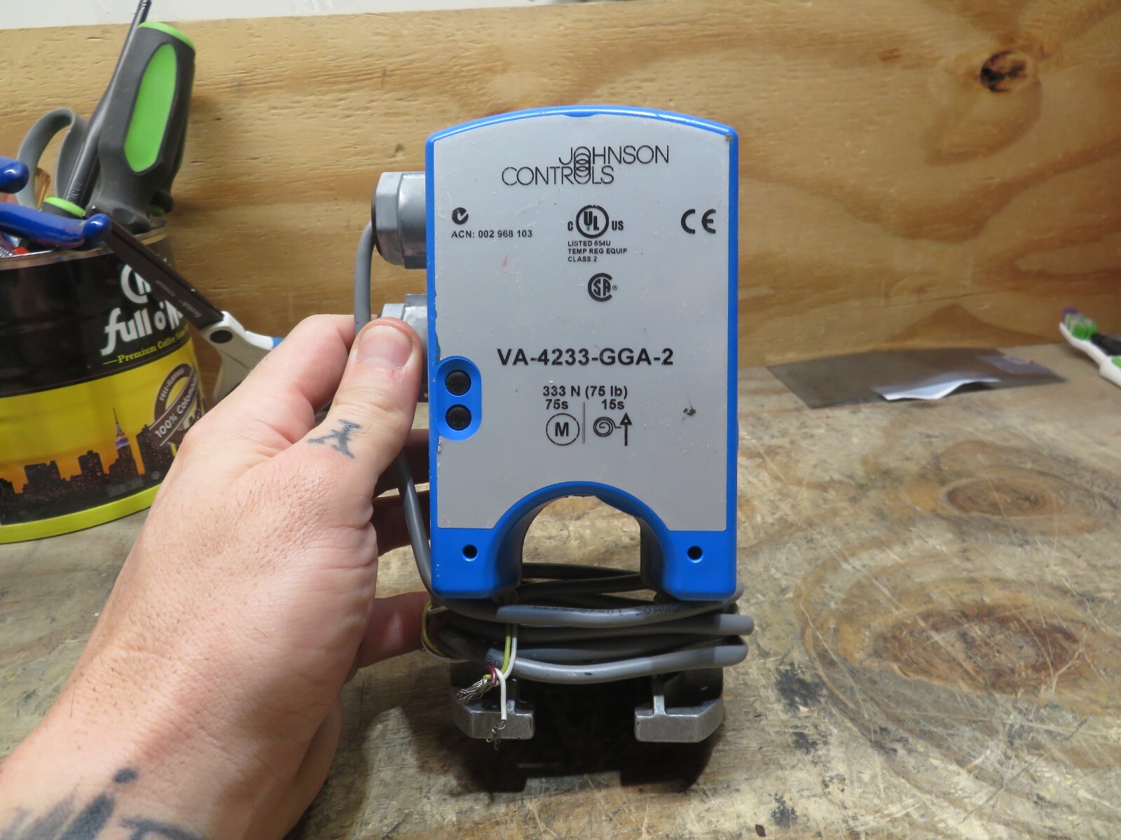 Johnson Controls Modulating Spring Return Actuator 24V Part# VA-4233-GGA-2 AS IS