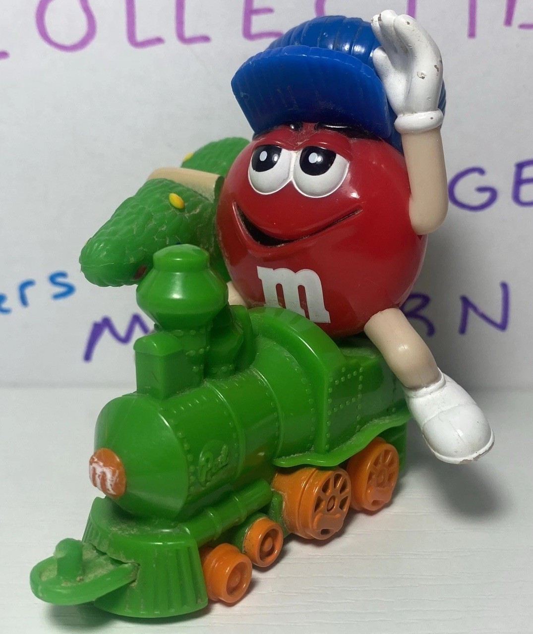 Mars 2002 M&M Series 1 Train Red Engine Christmas Figure Toy Collectible E4 018U