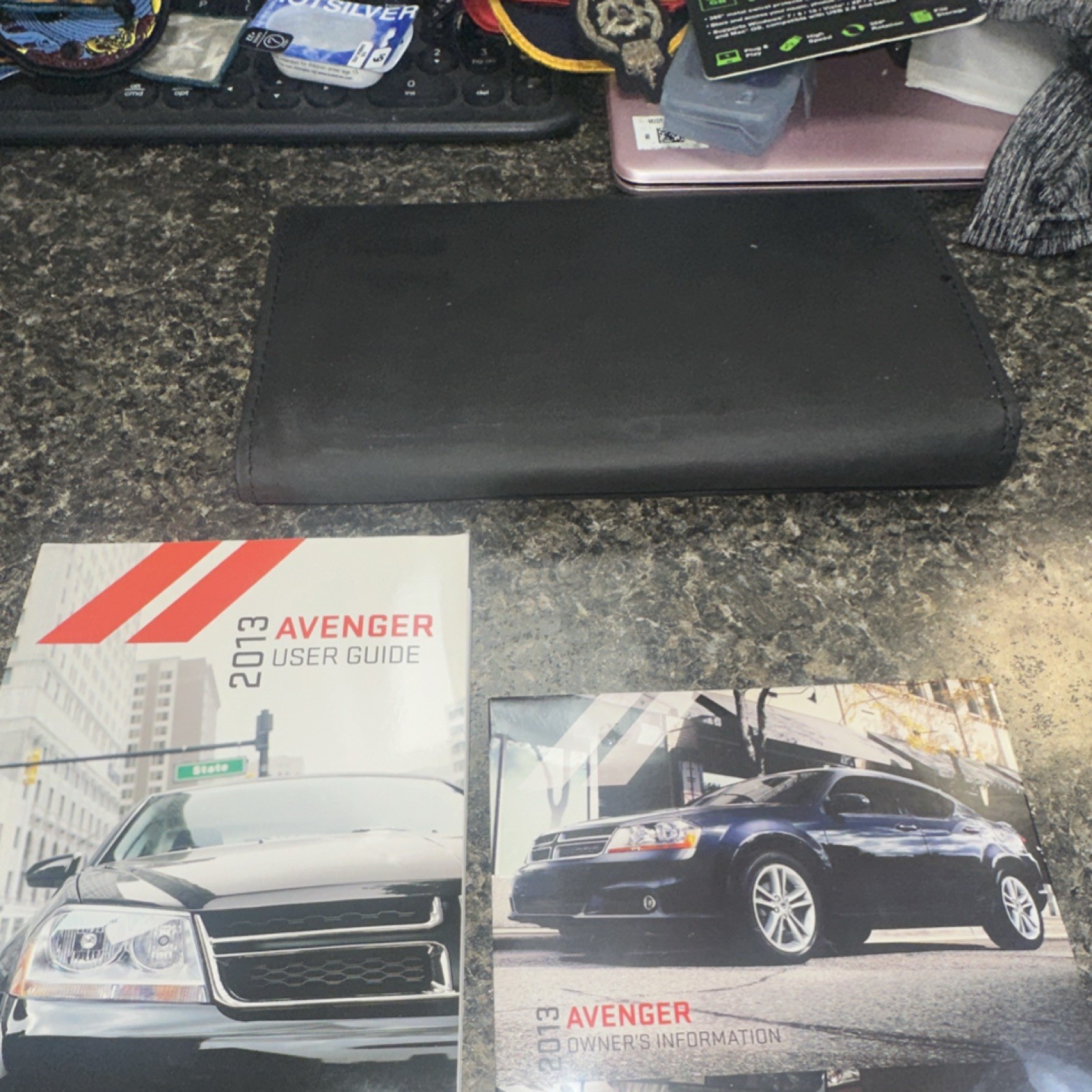2013 Dodge avenger user Guide ( preowned)