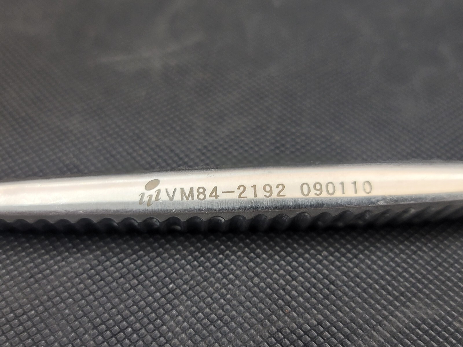 VM84-2192 Blade Retractor 18mm 7" Germany