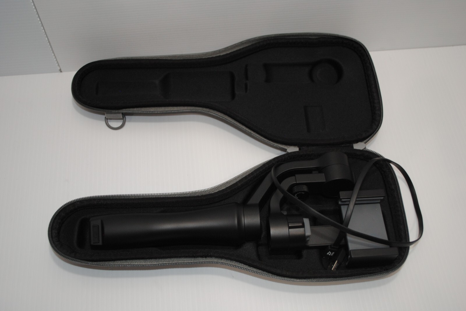 zhiyun smooth Q handheld cellphone camera stabilizer