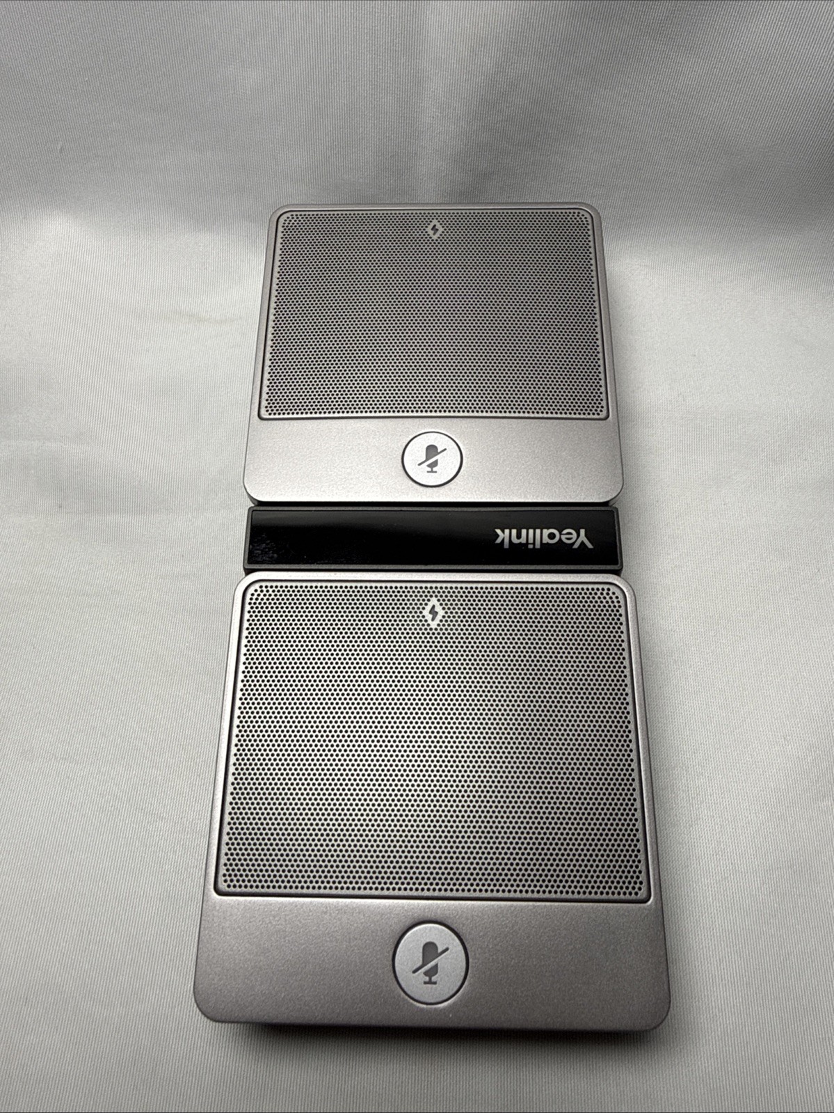 Yealink CPW90 CP Wireless Expansion Microphone Charging Station #2