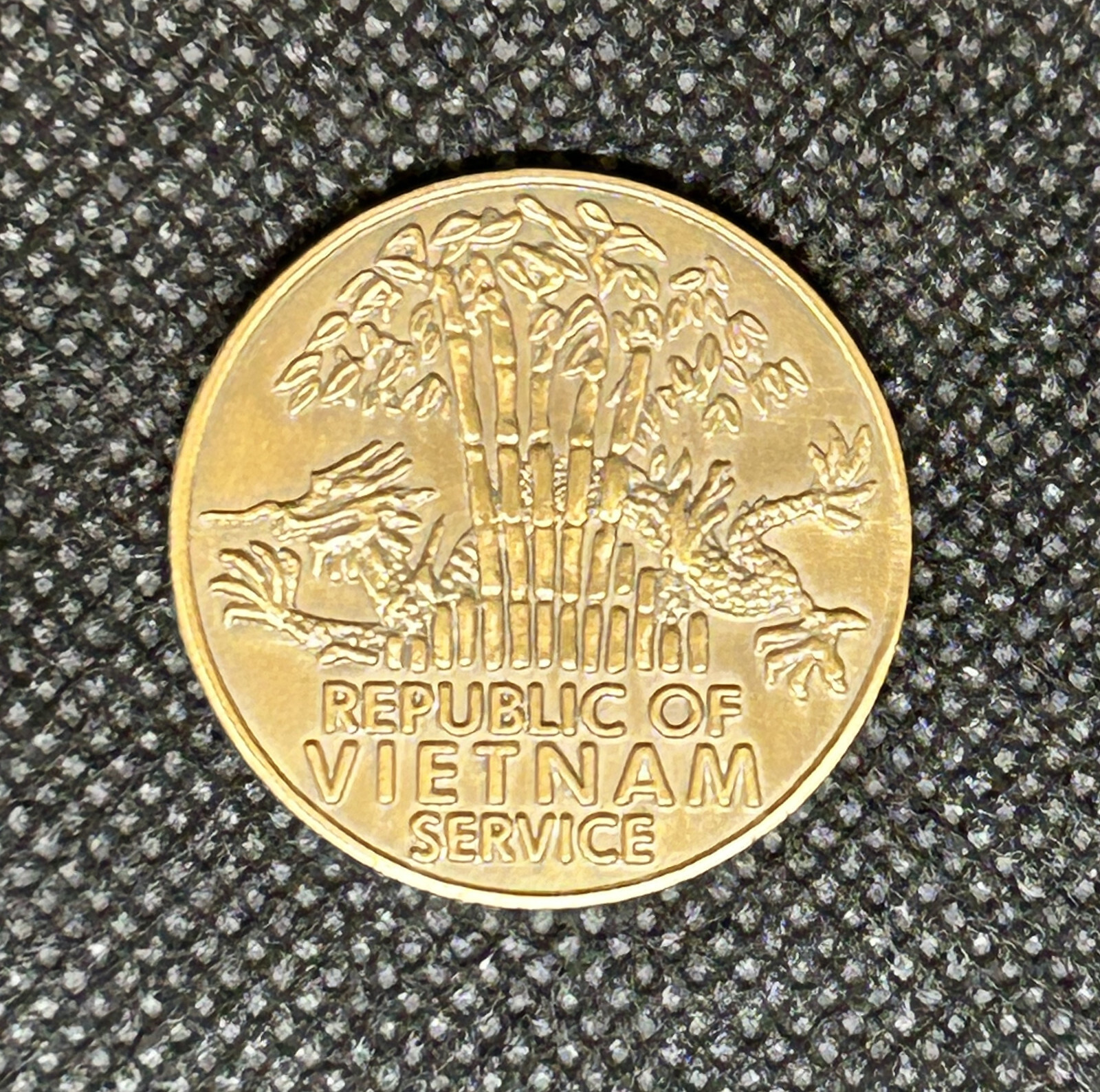 US Military - Vietnam Service30mm (1-1/5") Metal Adhesive Medallion