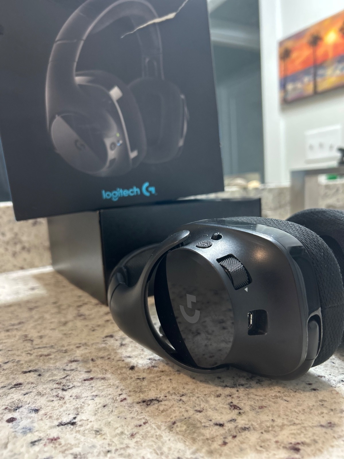 Logitech G533 Wireless Gaming Headset Black DOES NOT INCLUDE WIRELESS DONGLE!!*