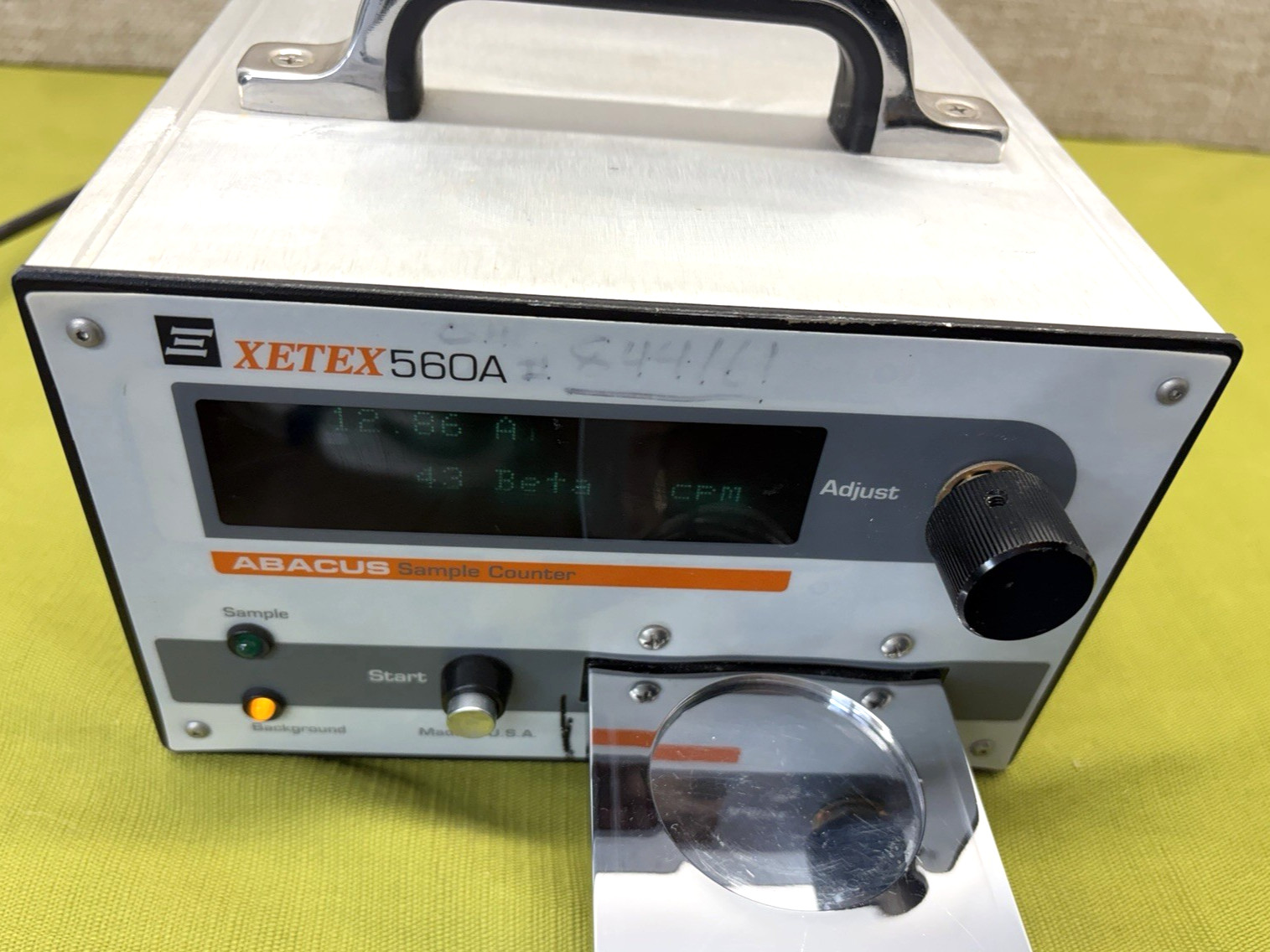 Xetex 560A Abacus Alpha Beta Radiation Sample Counter