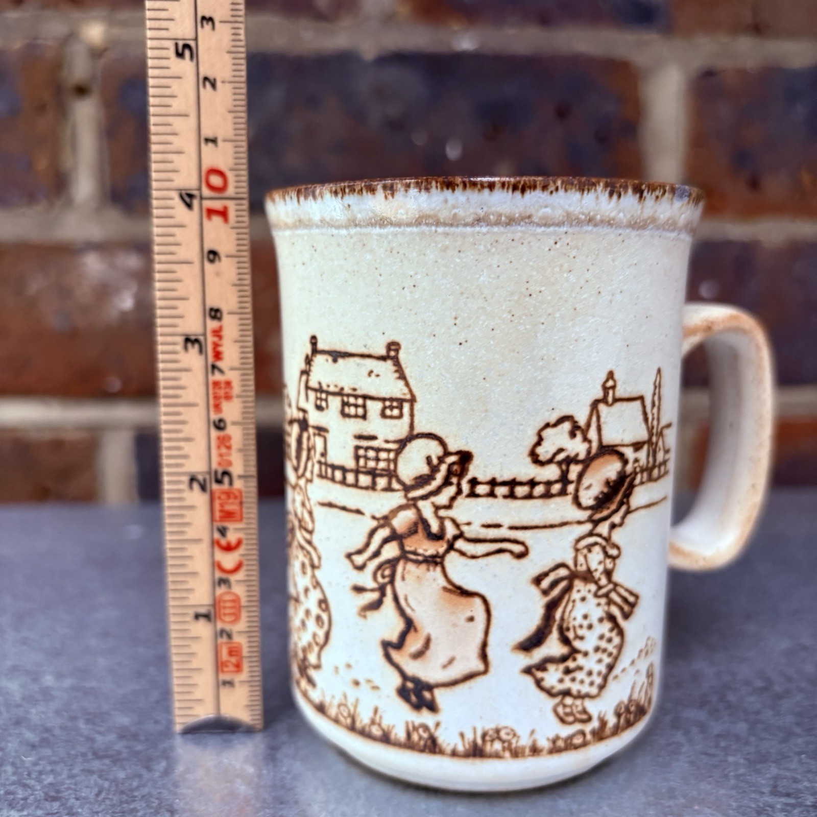 Dunoon Ceramics Stoneware Mug - Speckled Children Playground Scene