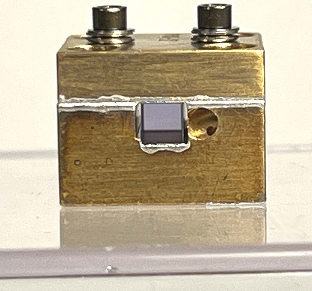 Coherent mounted Nd:YAG 5x5x17mm ~1.8%