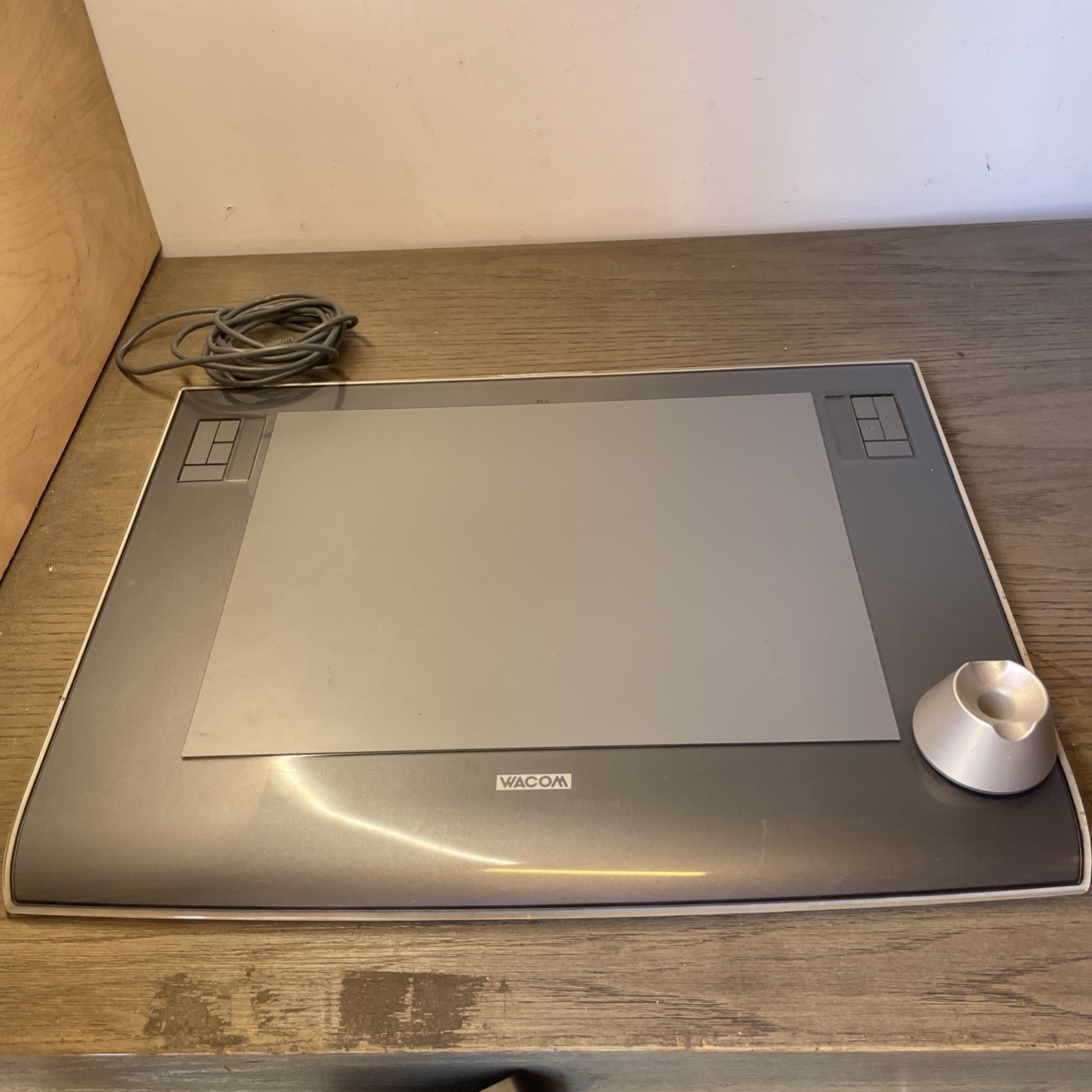 Wacom Intuos 3 PTZ-930 9x12 Graphic Drawing Tablet Missing Pen
