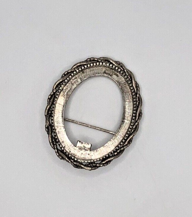 Pretty Antiqued Silvertone Black Pin Mounting Back DIY Craft Dainty Design JP11