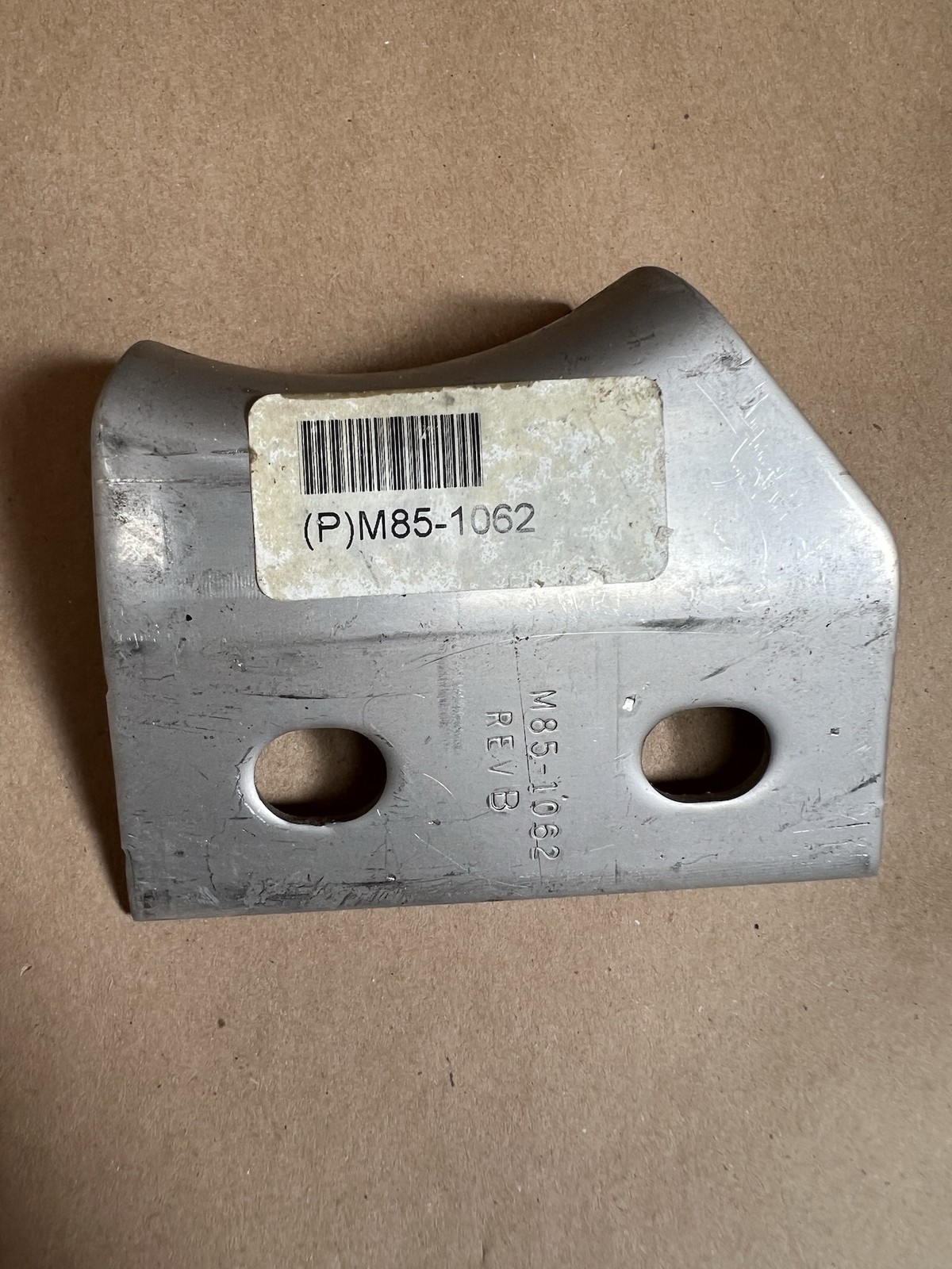 New Paccar SCR Outlet Support Frame Bracket M85-1062 Kenworth