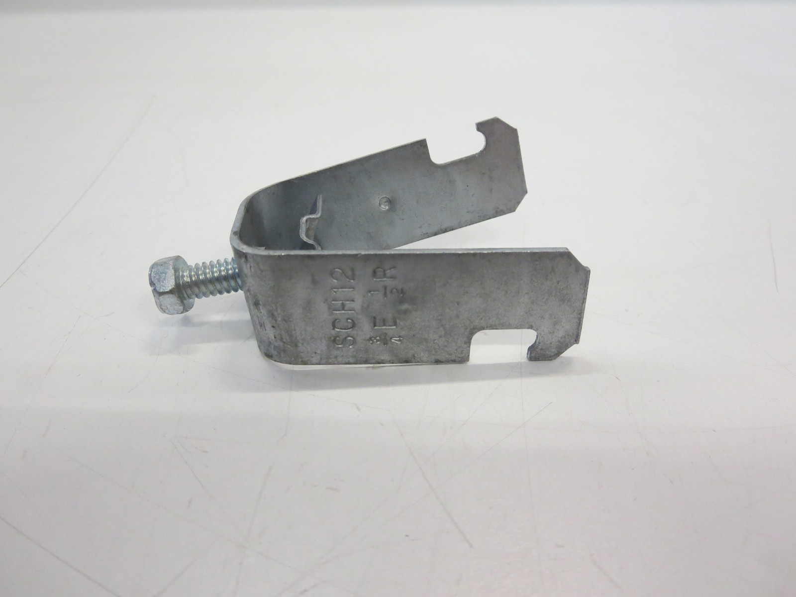 NVENT CADDY SCH12B Single Piece Strut Clamp - New Box of One-Hundred (100)