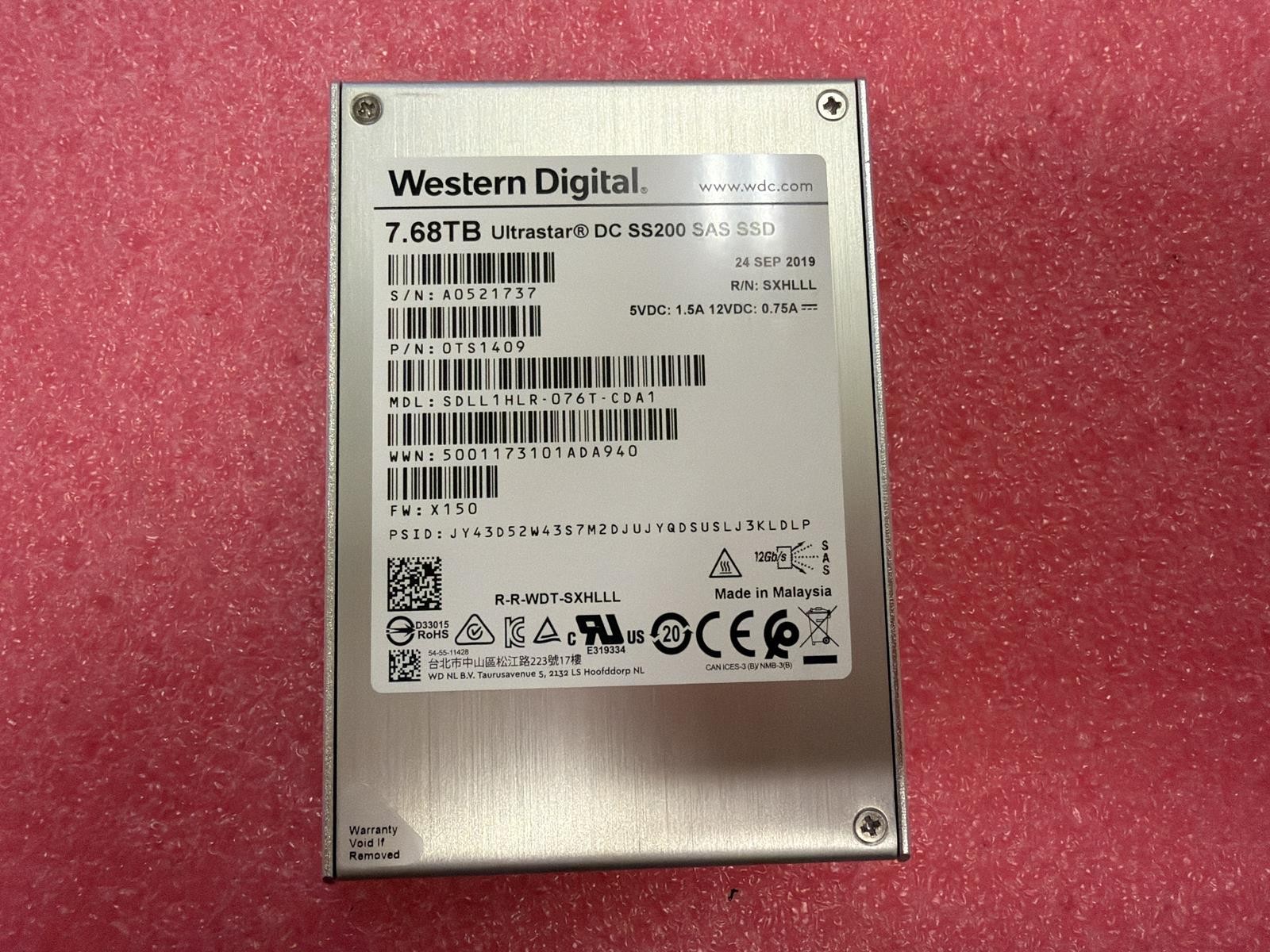WD ULTRASTAR DC SS200 HGST SDLL1HLR076TCDA1 7.68TB 2.5 SAS SSD