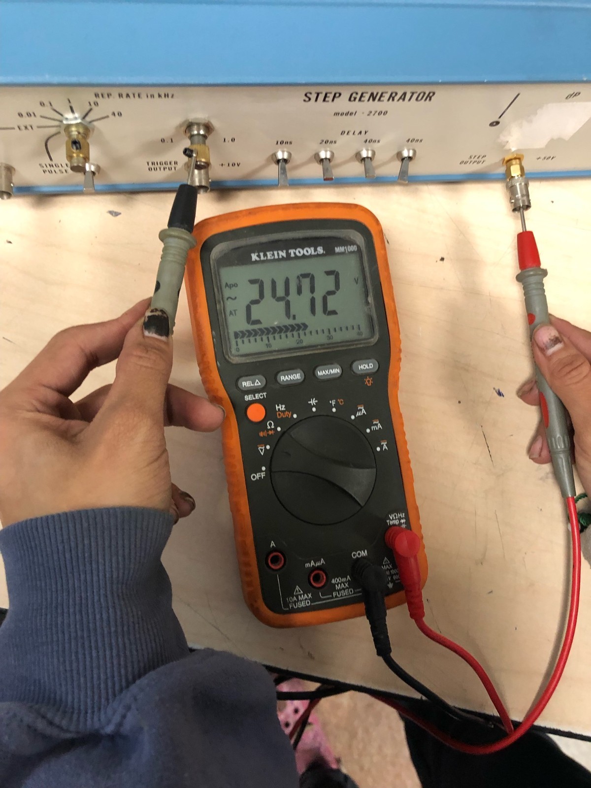 PICOSECOND PULSE LABS 2700 PULSE GENERATOR (TESTED TO POWER ON)