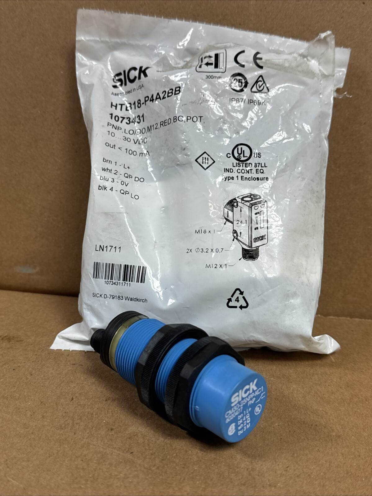 NEW SICK CM30-25NPP-KC1 Photoelectric Sensor 6020477 WARRANTY FAST SHIPPING