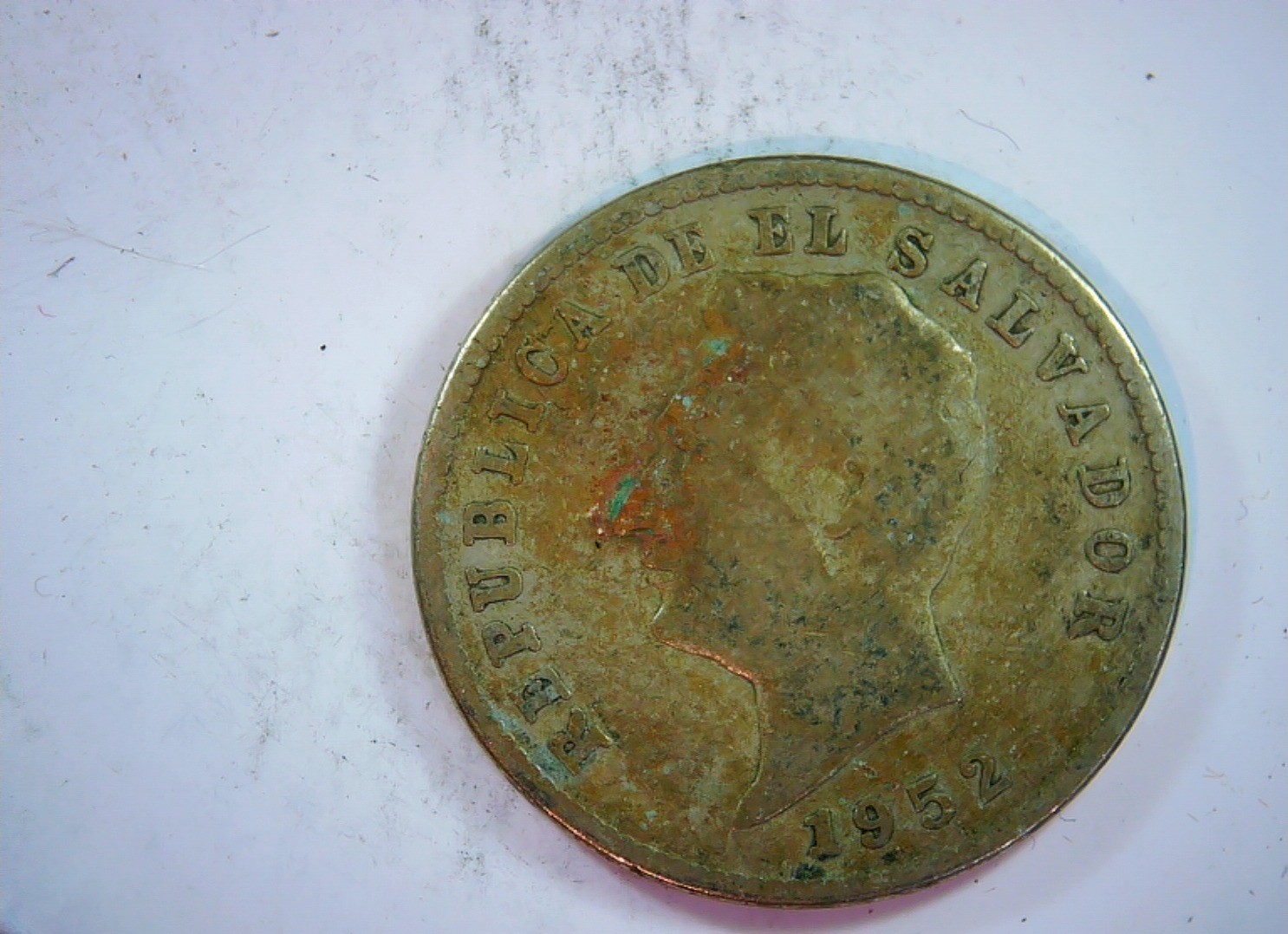 El Salvador 1952 10 Centavos Coin