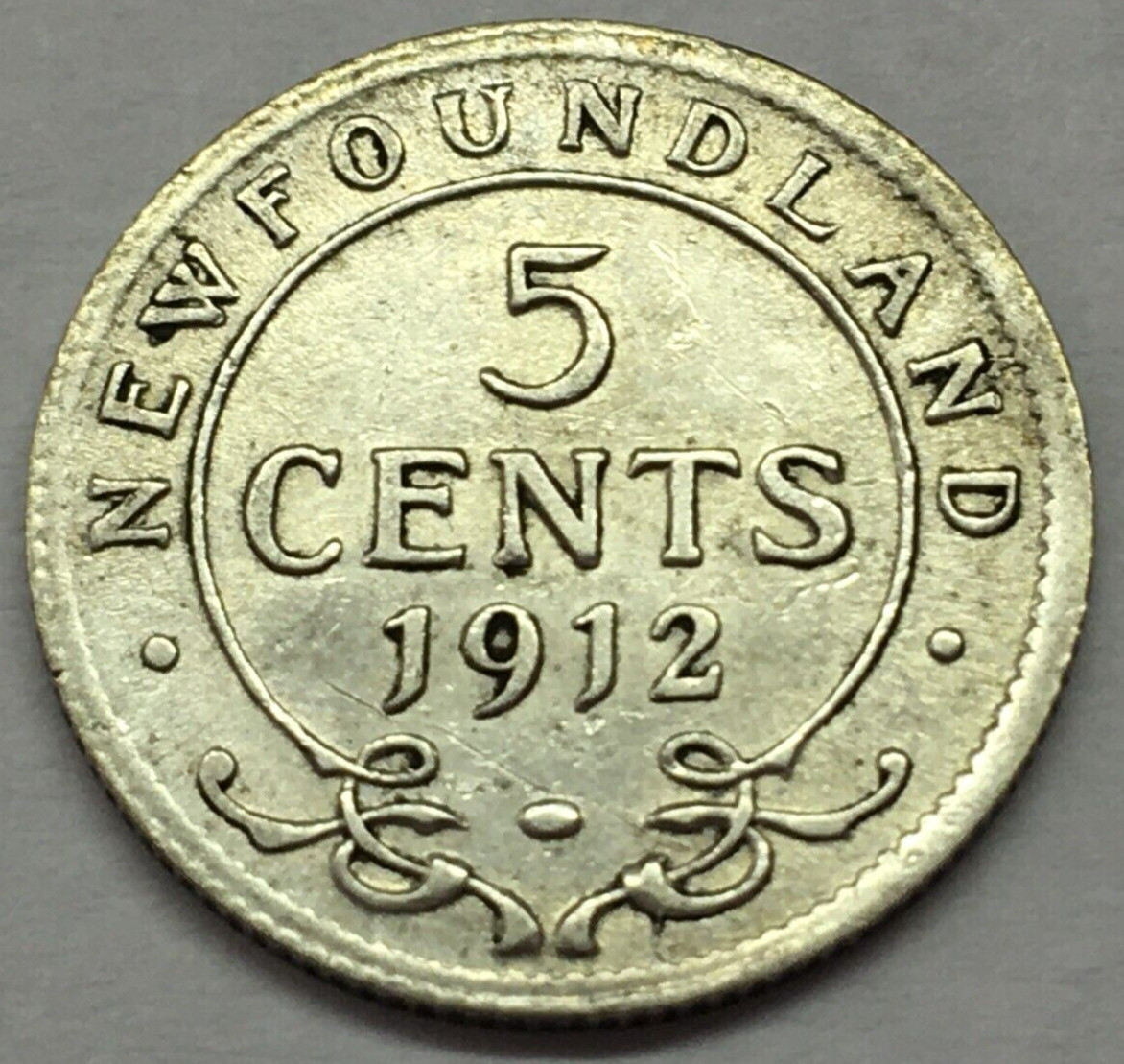 1912 CANADA NEWFOUNDLAND 5 CENTS SILVER COIN - SHIPS FREE W/ USPS TRACK