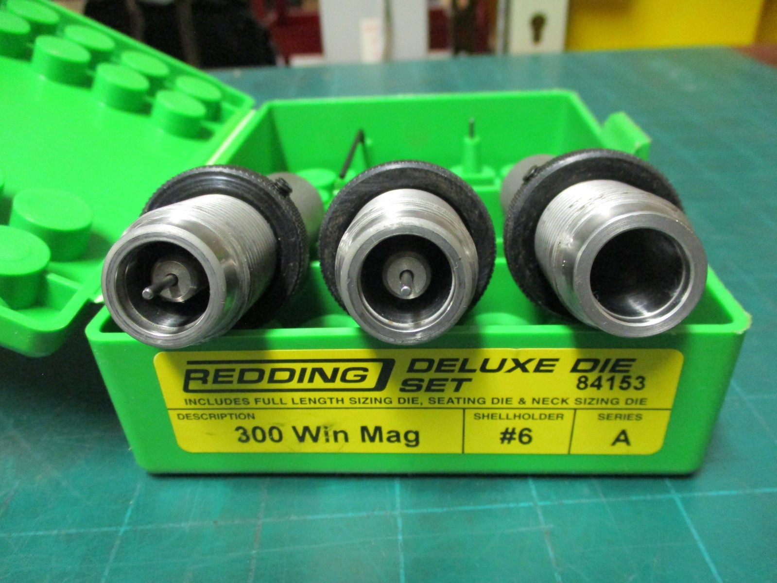 RELOADING TOOLS * REDDING * DELUXE DIE SET * 300 WIN MAG * FL /NECK * 84153