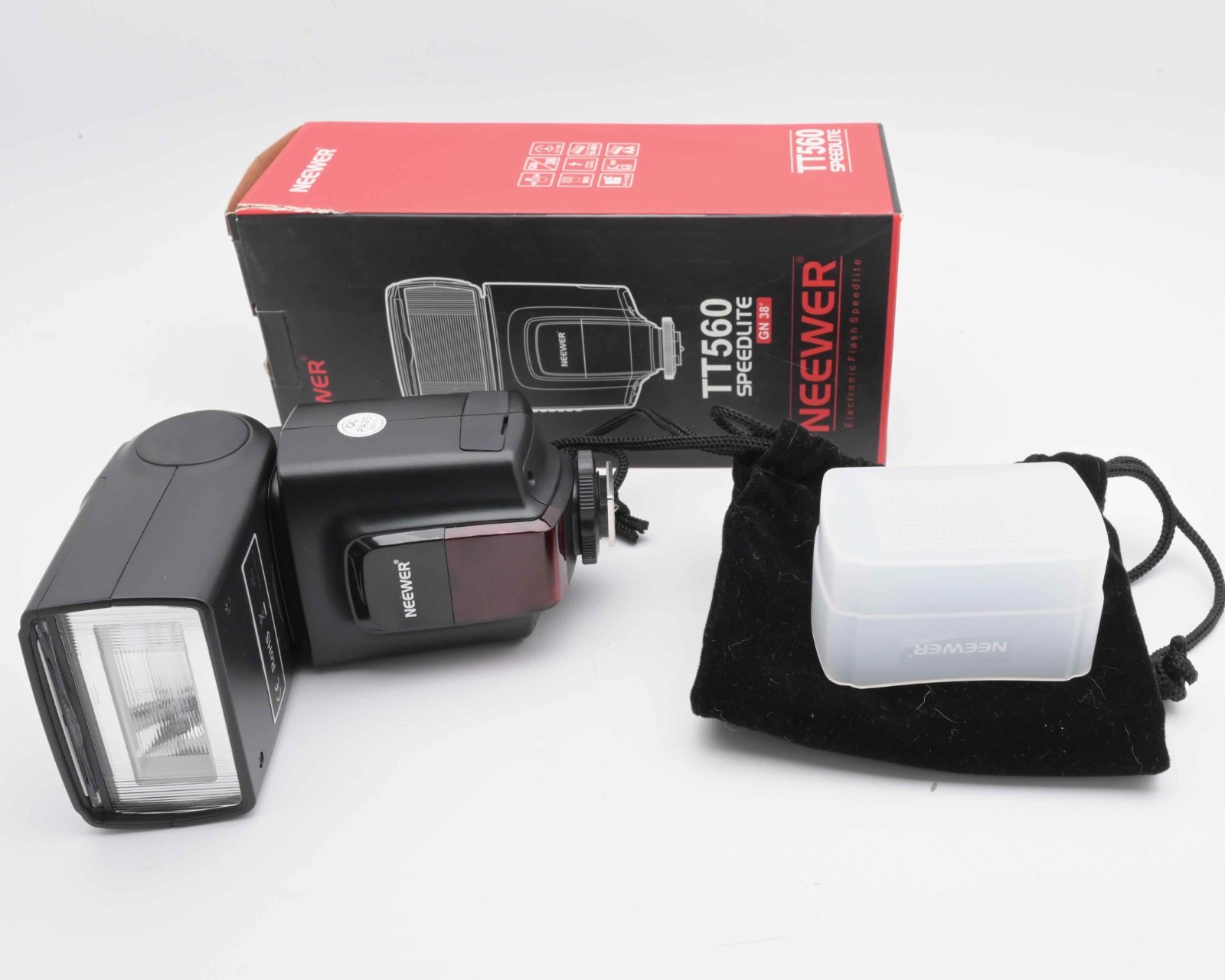 Neewer TT560 Speedlite Universal Flash with Case (#20464)