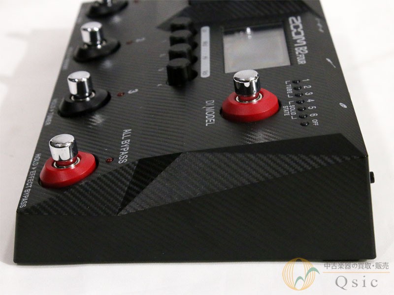 ZOOM B2 Four Multi-Effects Pedal 11 Amp Models 82 Effects Used