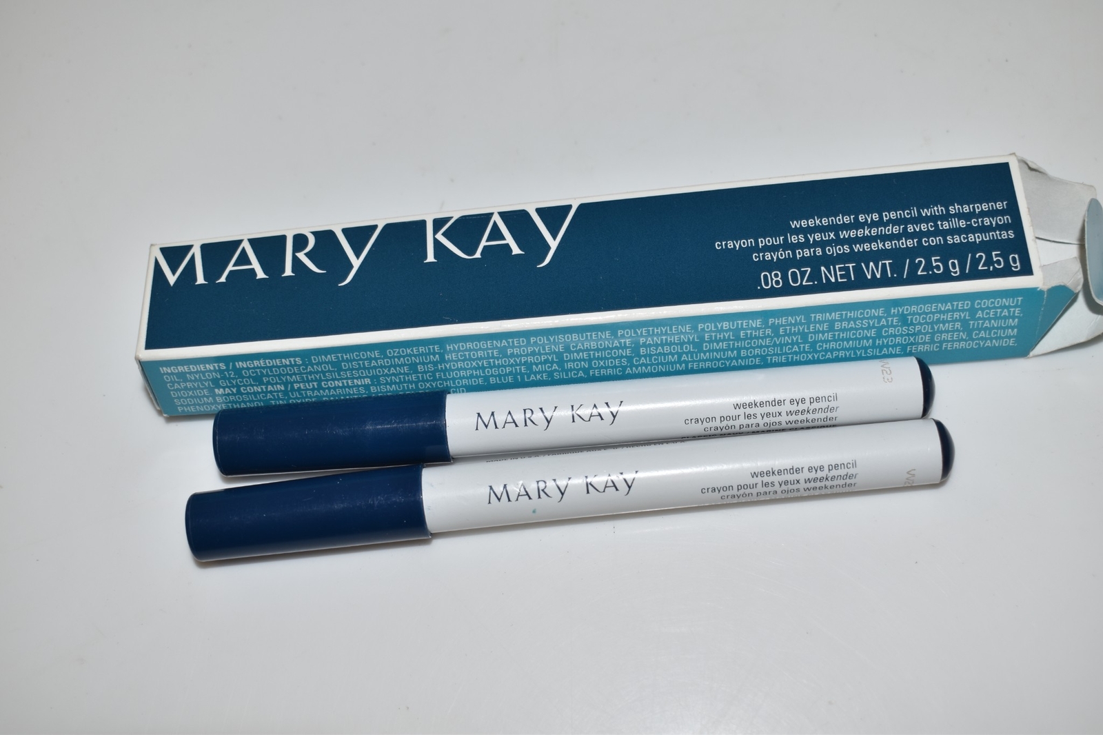 Mary Kay Weekender Eye Pencil CLASSIC NAVY  #041012  NEW- LOT OF 3   (JWW36)