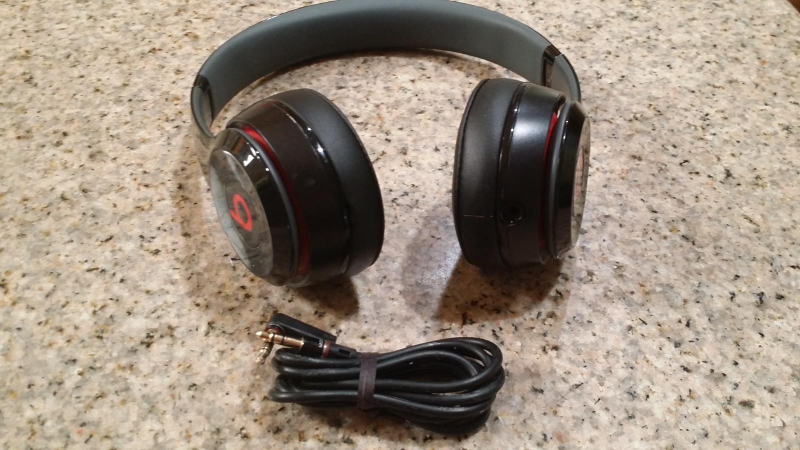 Beats by Dr. Dre Solo  2.0 Wired On-Ear headphones Black