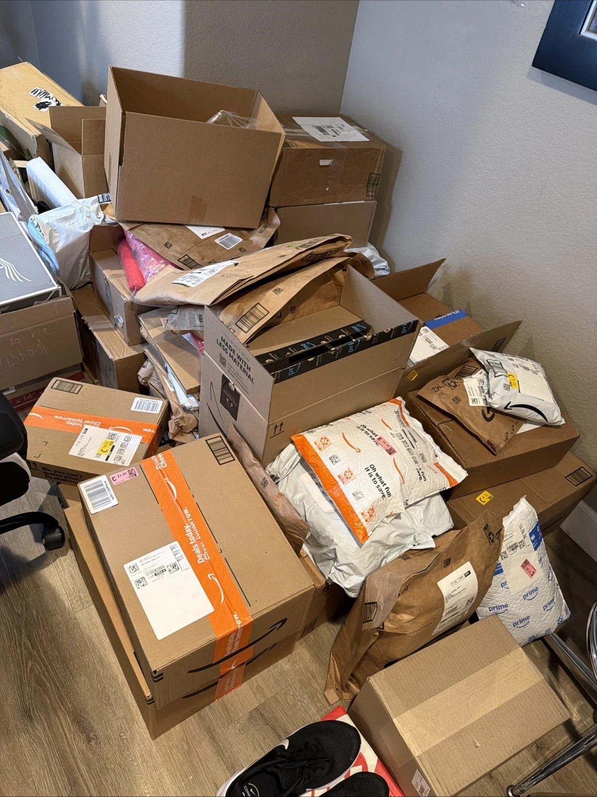 Large mystery box (general merchandise)