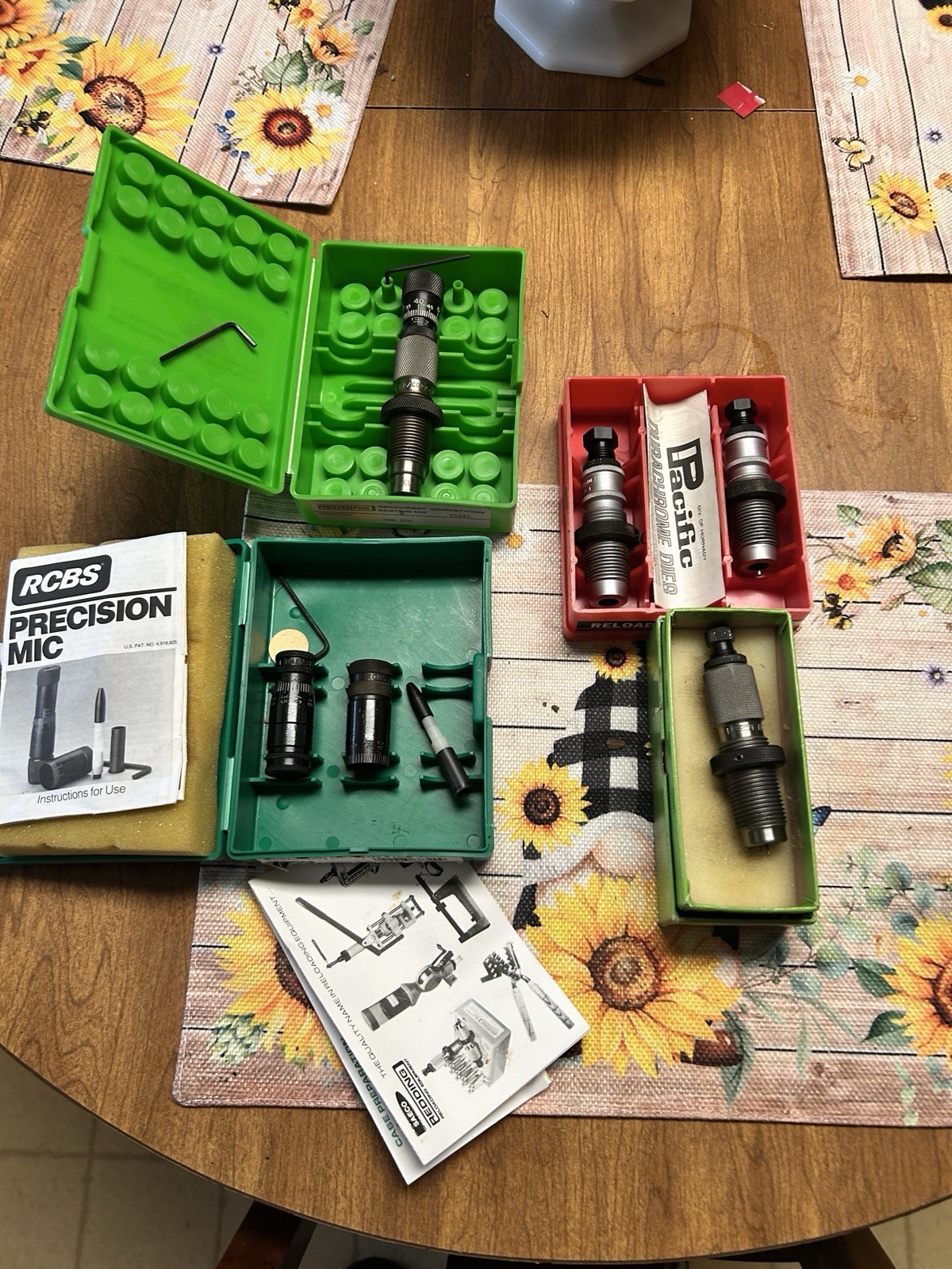 RCBS Reloading Die Set 7mm Rem Mag FL80 + Seat 79 w/ Box + Cartridge Case