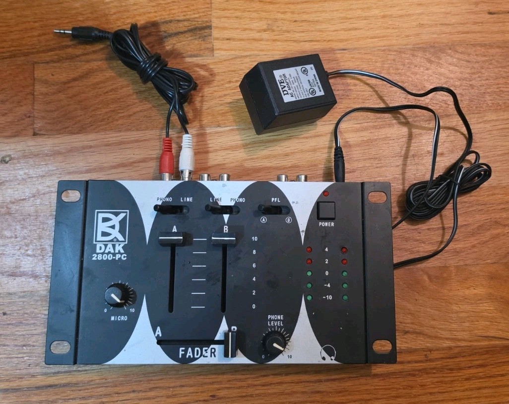 DAK 2800-PC Interface Stereo DJ Mixer w/power supply