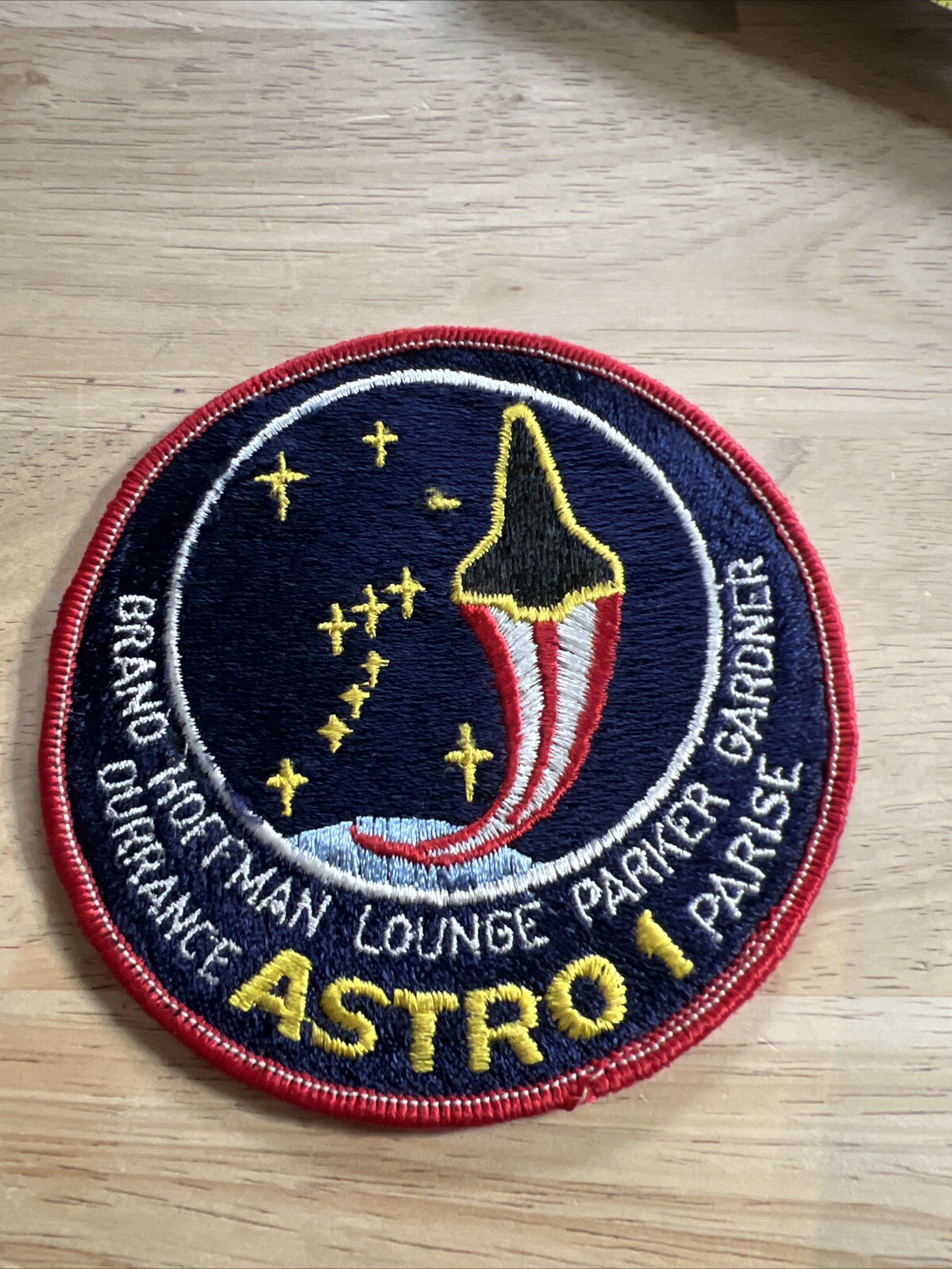NASA Astro 1 Space Shuttle Mission Gardner Hoffman Parker Patch