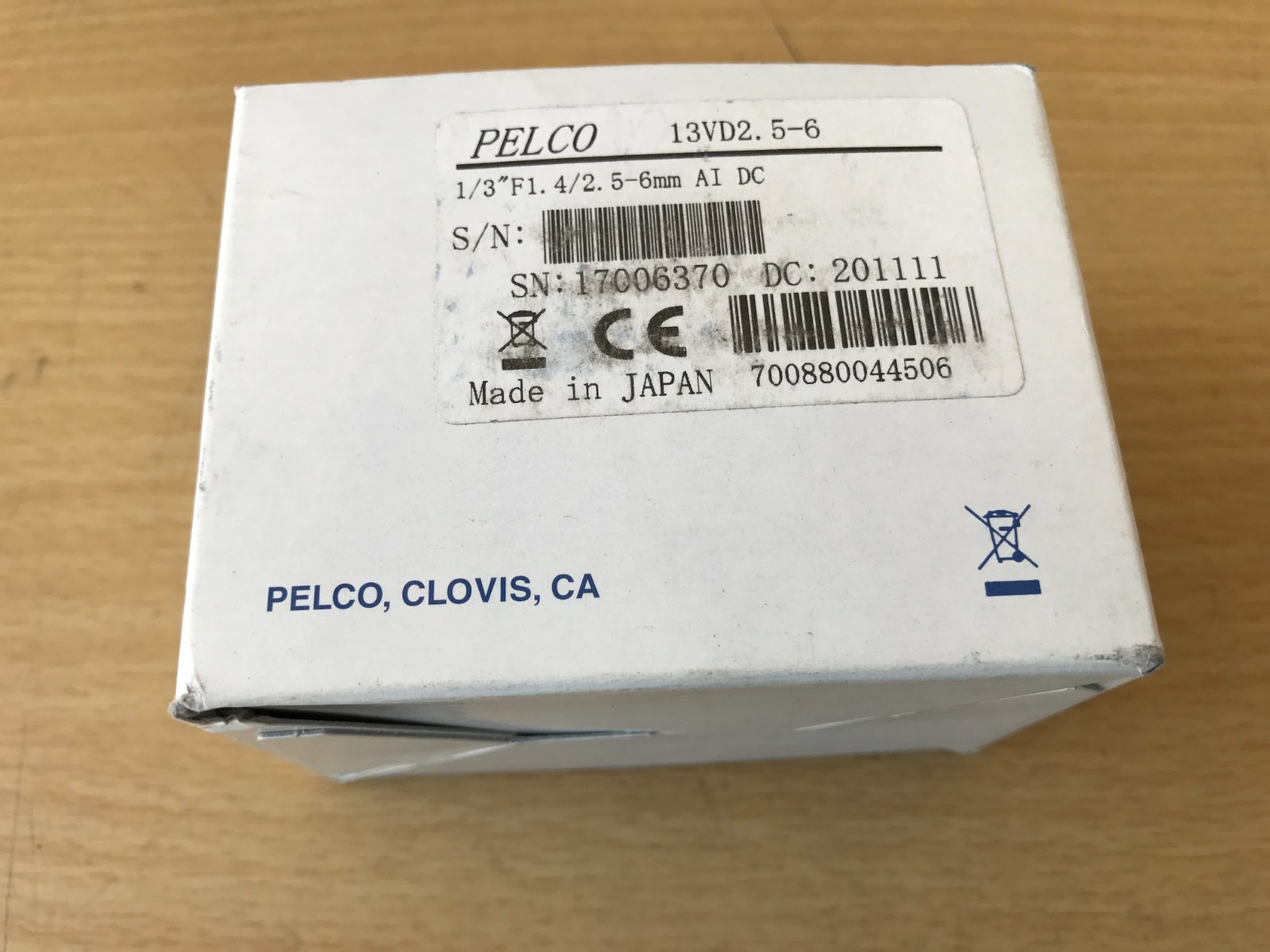 New Pelco 13VD2.5-6  Varifocal Lens 1/3", F/1.4 , 2.5-6mm,  Auto Iris CS Mount