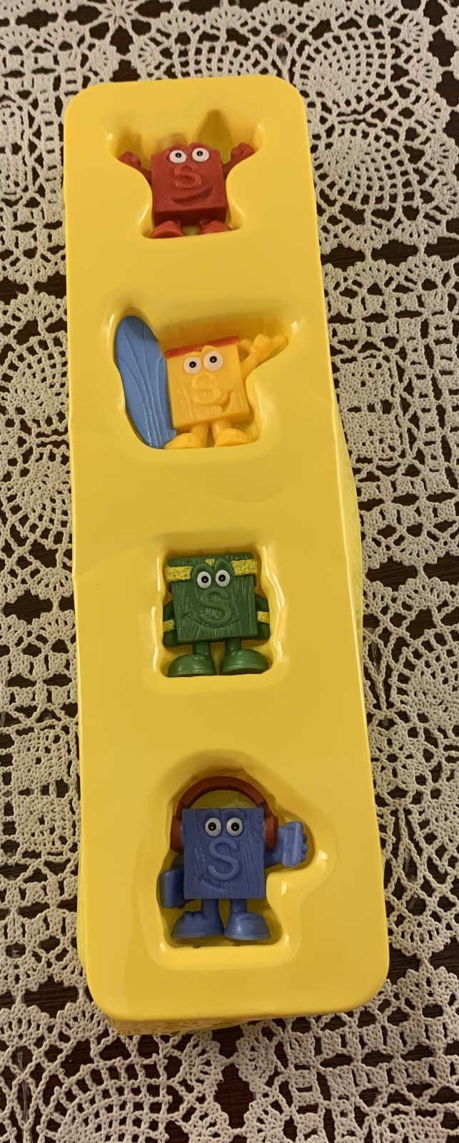 Milton Bradley Scrabble Junior 4 Figurines Brand New Replacement Pieces 1 Inch