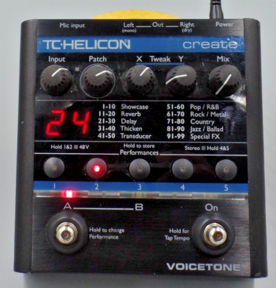 TC HELICON VOICETONE CREATE effect pedal