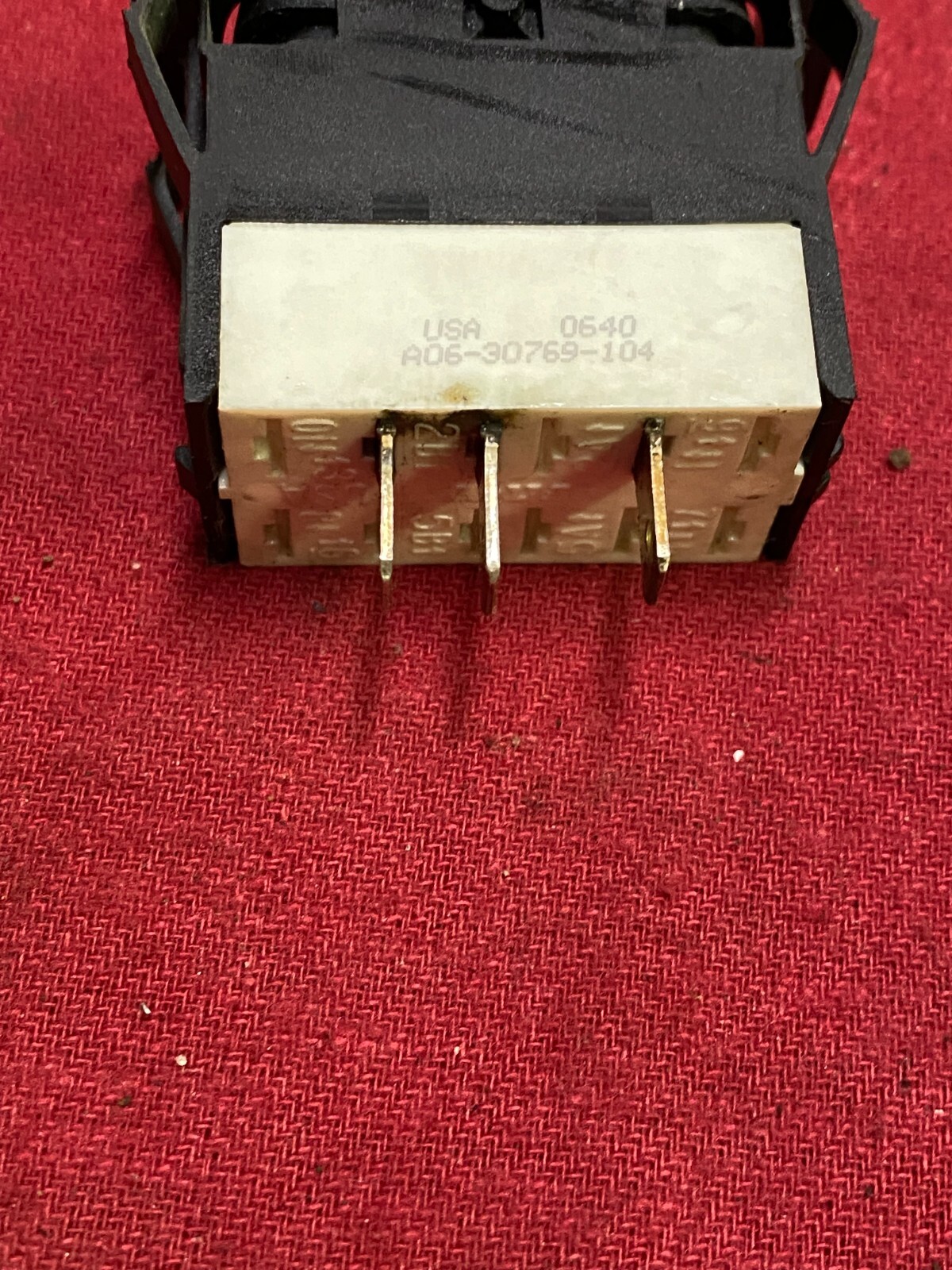 Freightliner ROCKER SWITCH ABS CHECK A06-30769-104