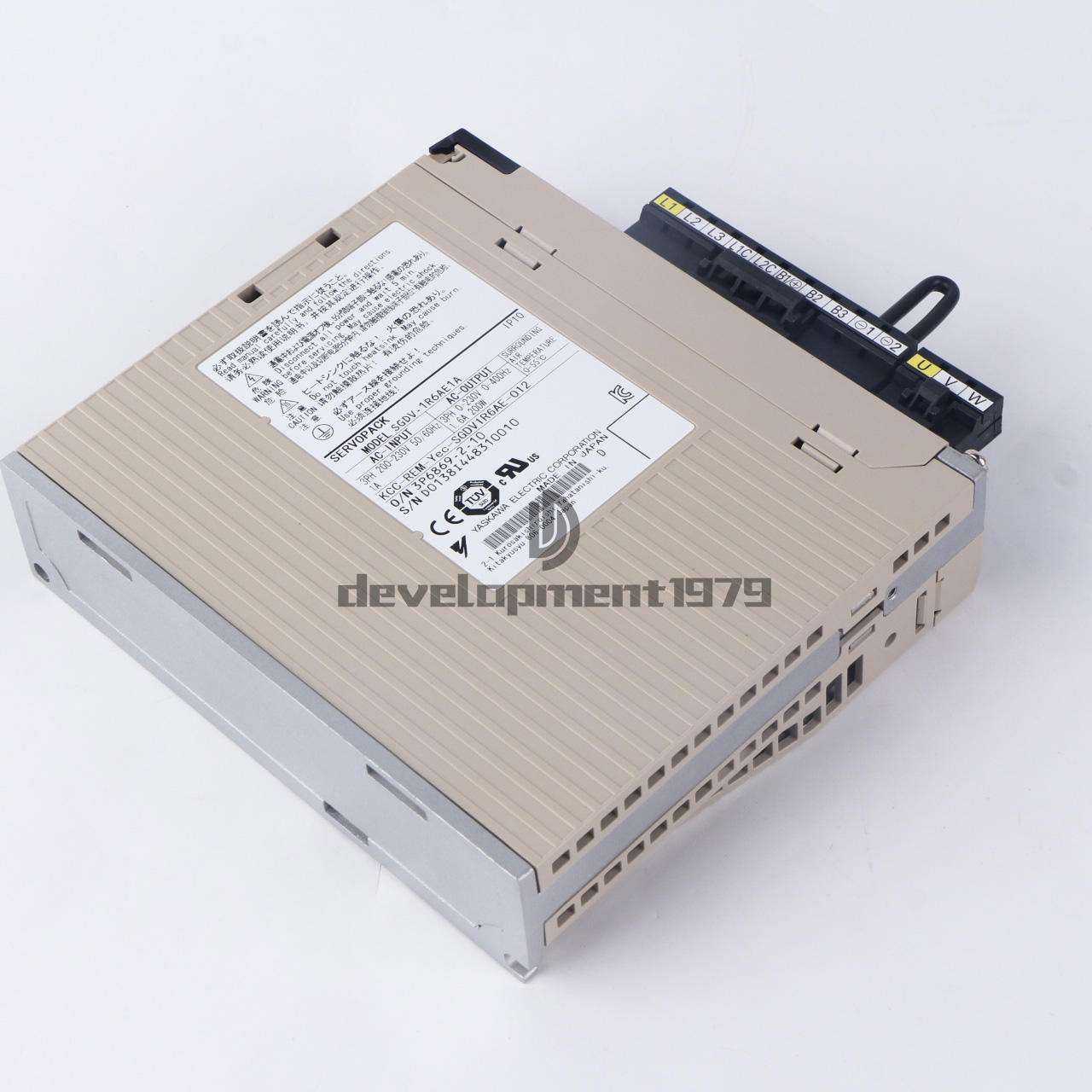 New Yaskawa SGDV-1R6AE1A Servopack 3PH 0-230V 1.6A 200W SGDV1R6AE1A #DC