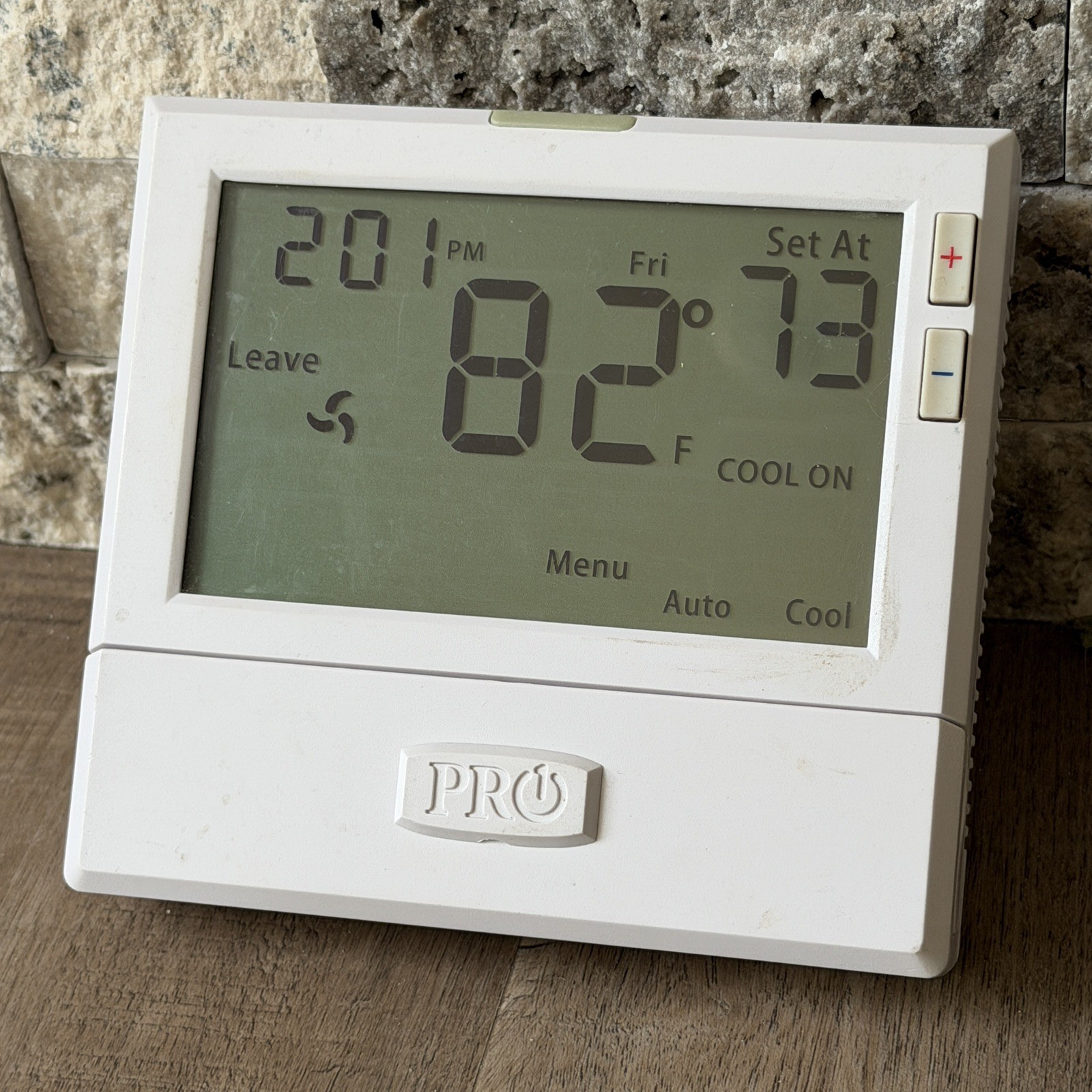 Pro1 Technologies T805 Programmable Thermostat White