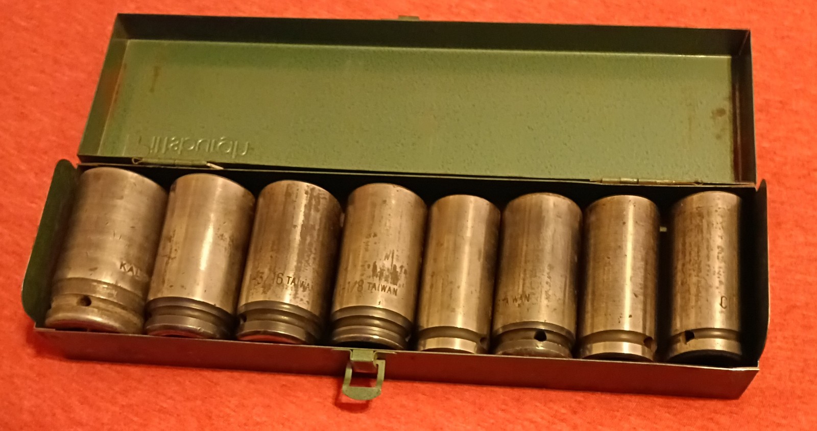 Pittsburgh CR-V  & Kal 3/4" Drive 6 PT Deep Well Impact 8 Socket Truck Serv. Set