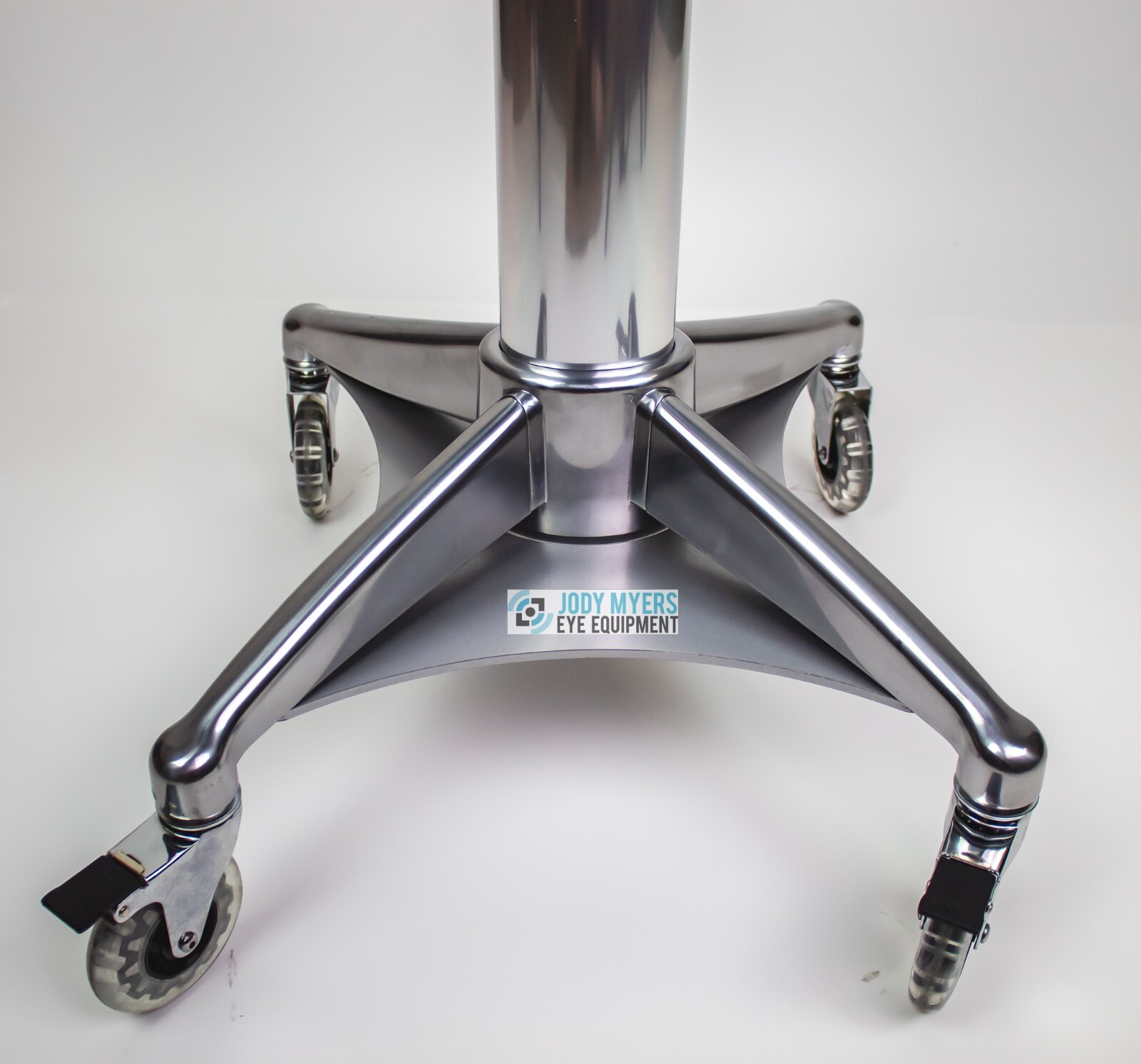 Altus Square Laptop Cart: MPC-46P