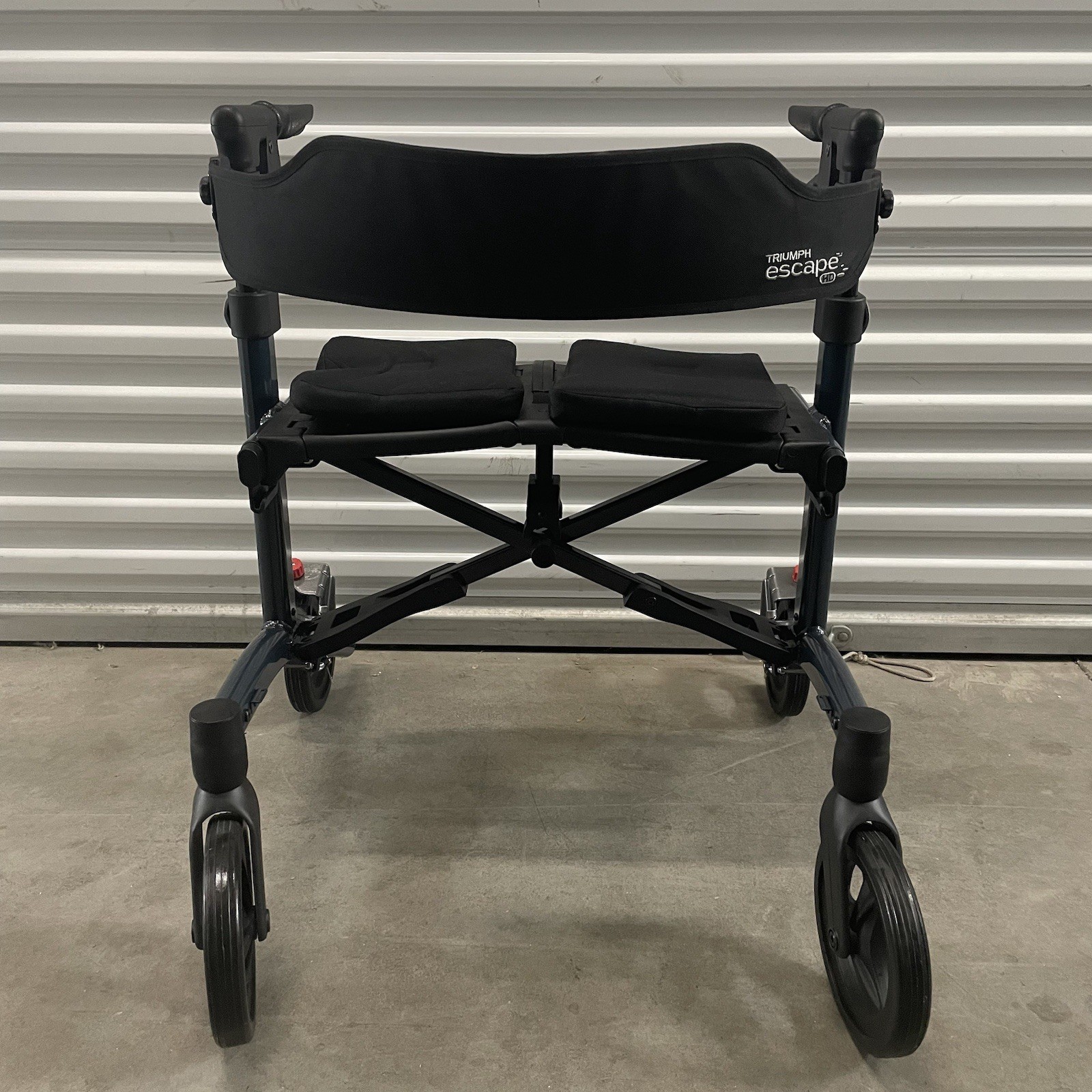 Triumph Escape HD Rollator - Low - Triumph Mobility - 500-30217 - Foldable