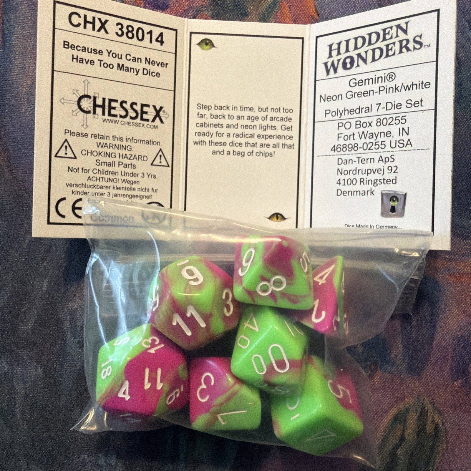 Chessex 38014 Hidden Wonders Gemini Neon Green Pink White Polyhedral 7 Dice Set