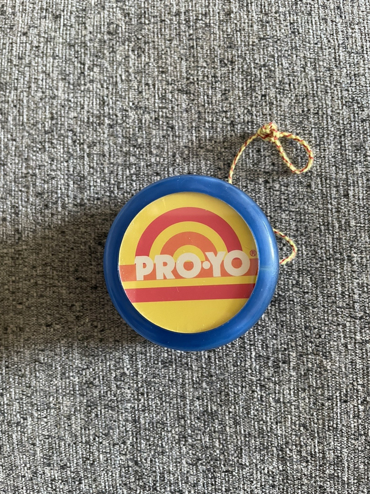 PRO-YO Whiz Yo-Yo 1983 Blue and Yellow MPN 909 Flywheel Design Colored String